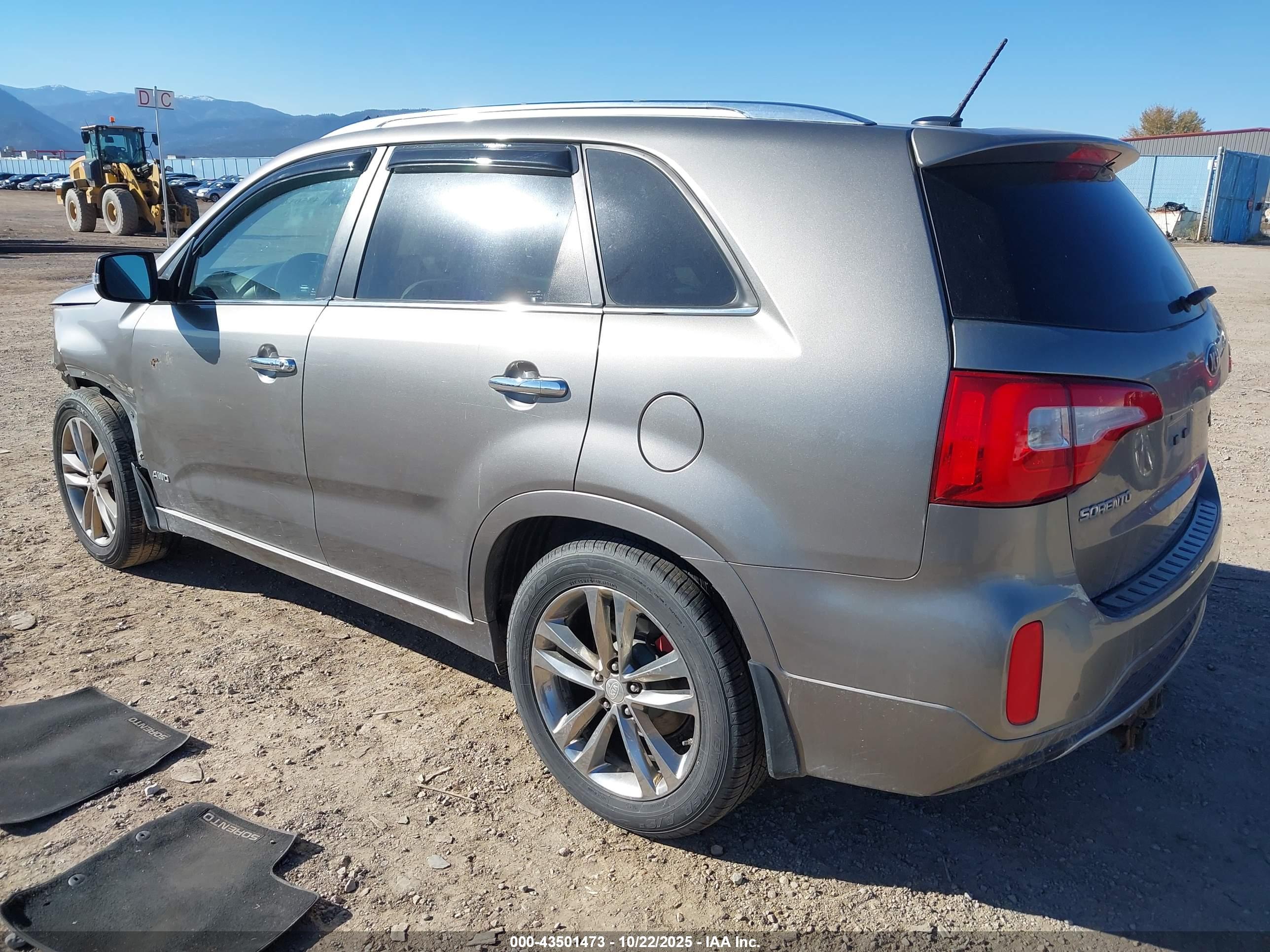 KIA SORENTO image 3