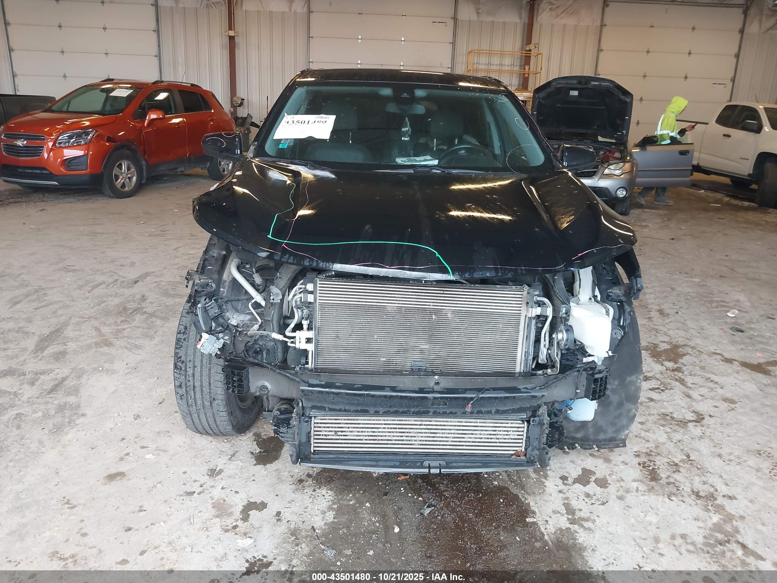 CHEVROLET EQUINOX image 6