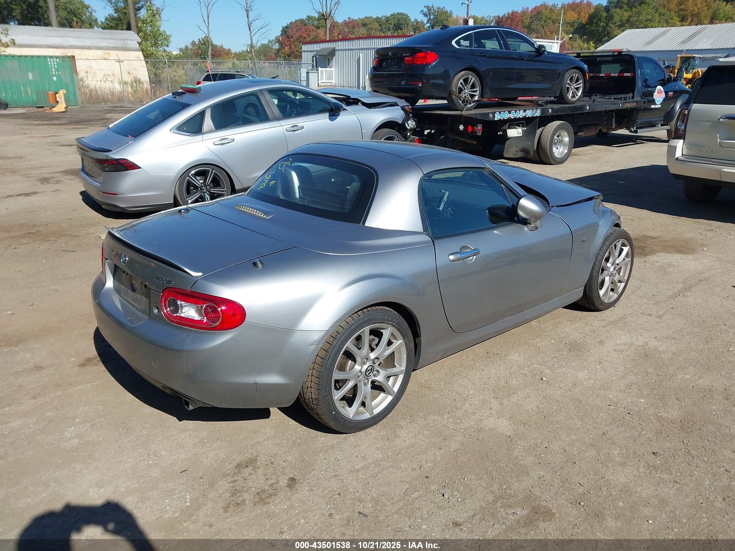 MAZDA MX-5 image 4