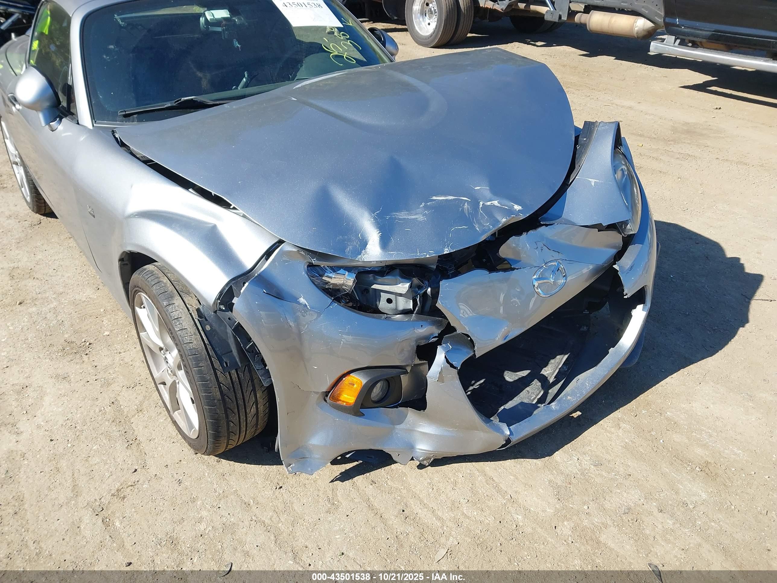 MAZDA MX-5 image 6