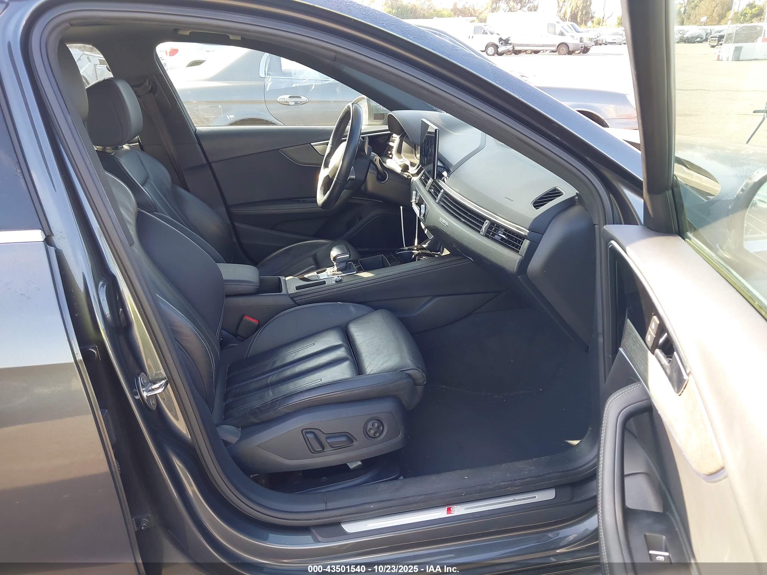 AUDI A4 image 5