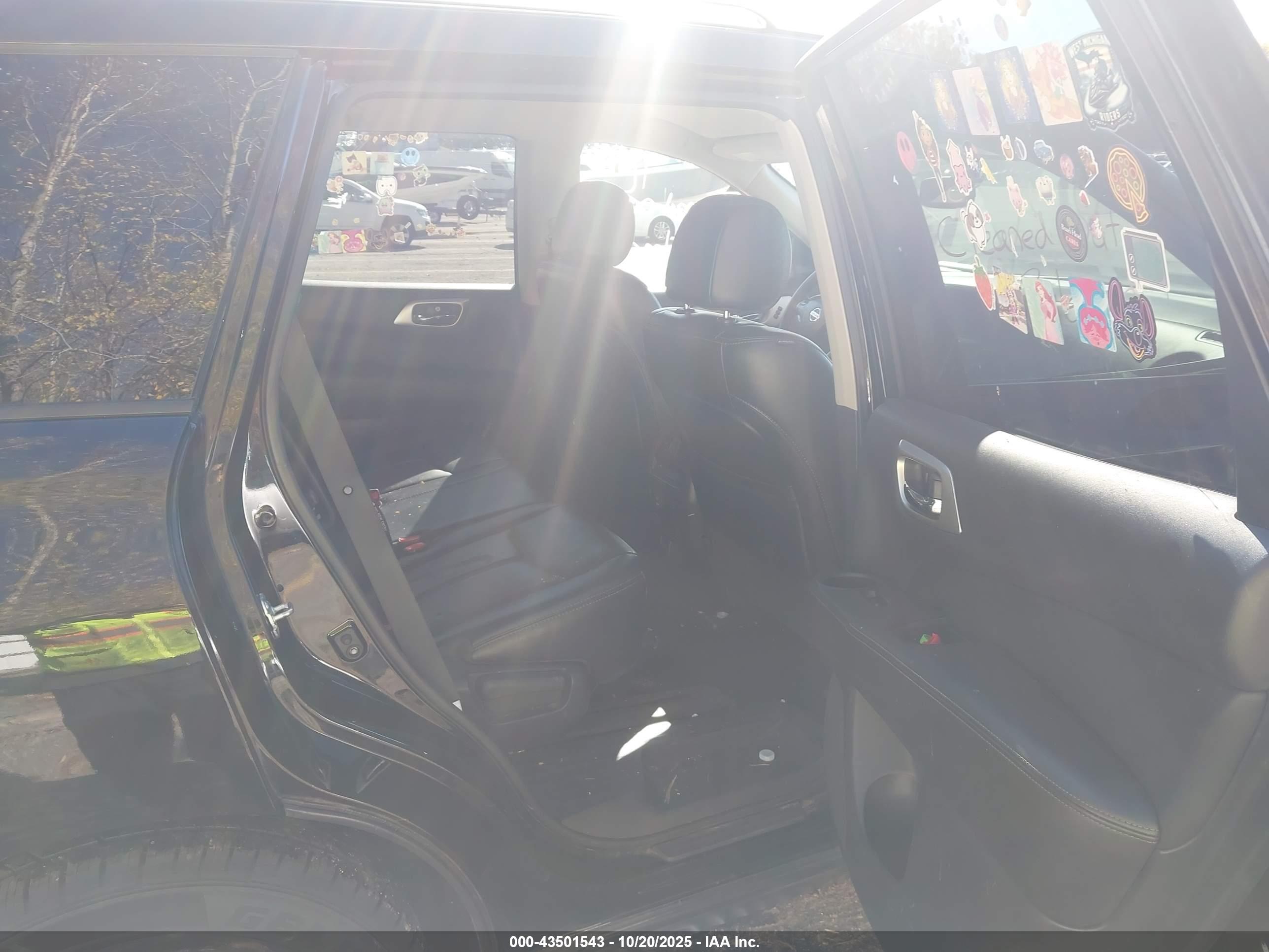 NISSAN PATHFINDER image 8