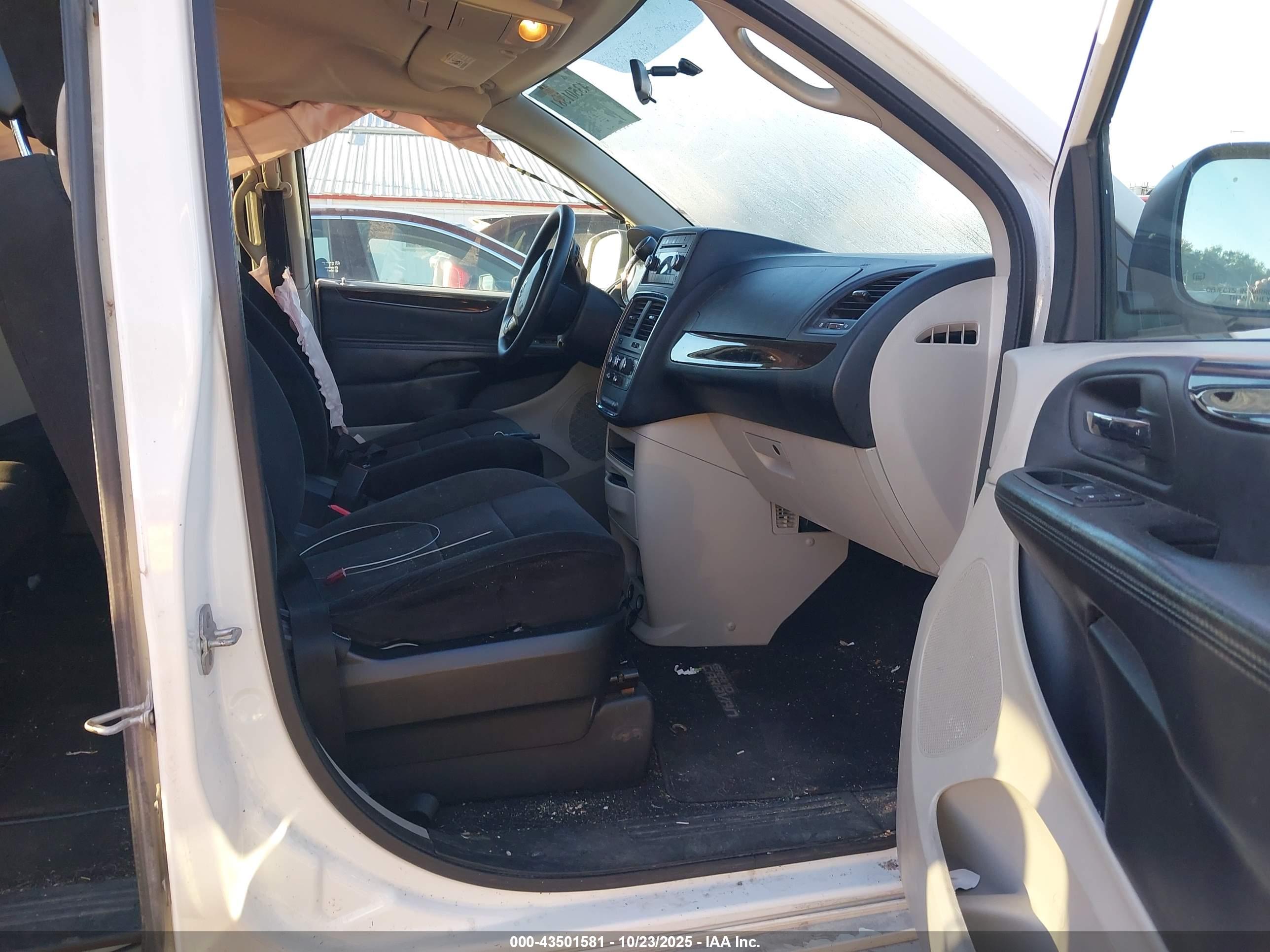 DODGE GRAND image 5