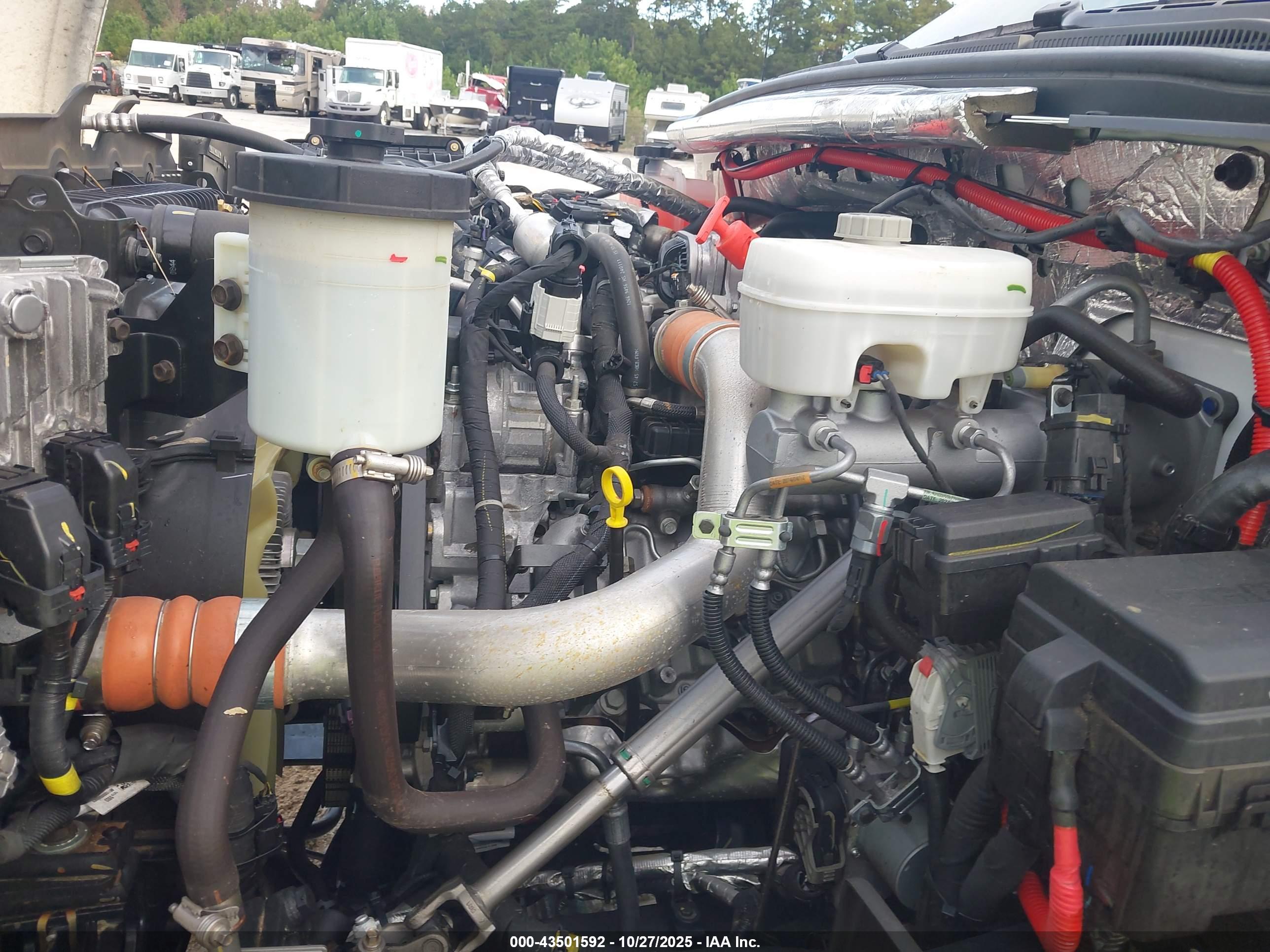 CHEVROLET SILVERADO image 10
