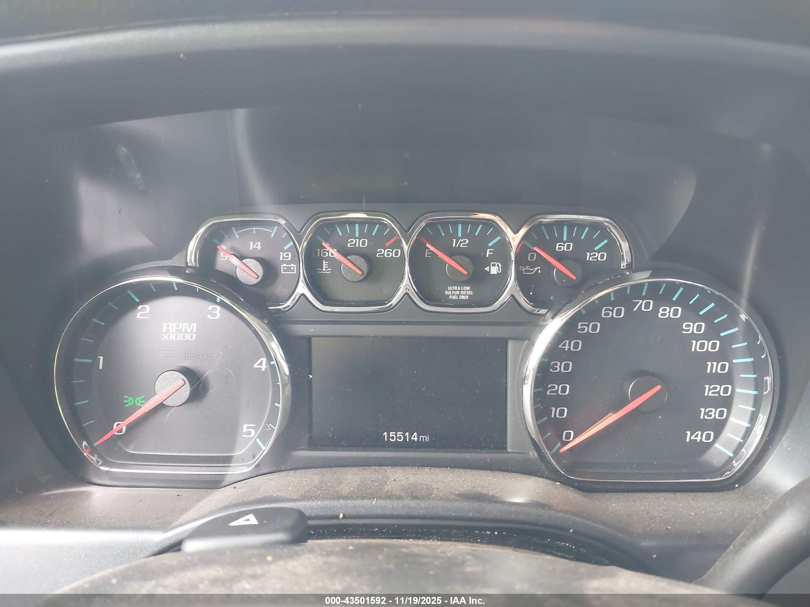 CHEVROLET SILVERADO image 7