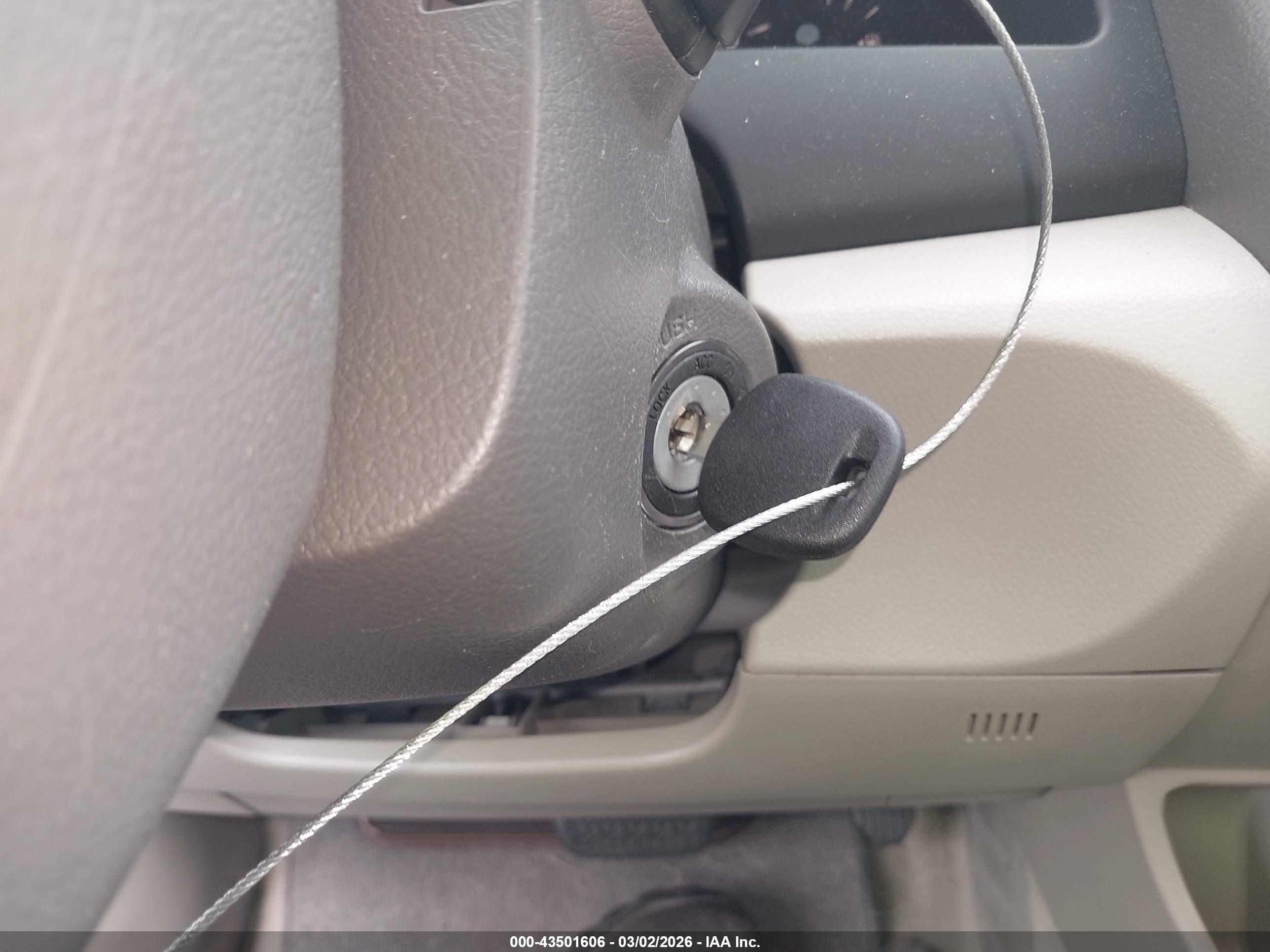 TOYOTA CAMRY image 11