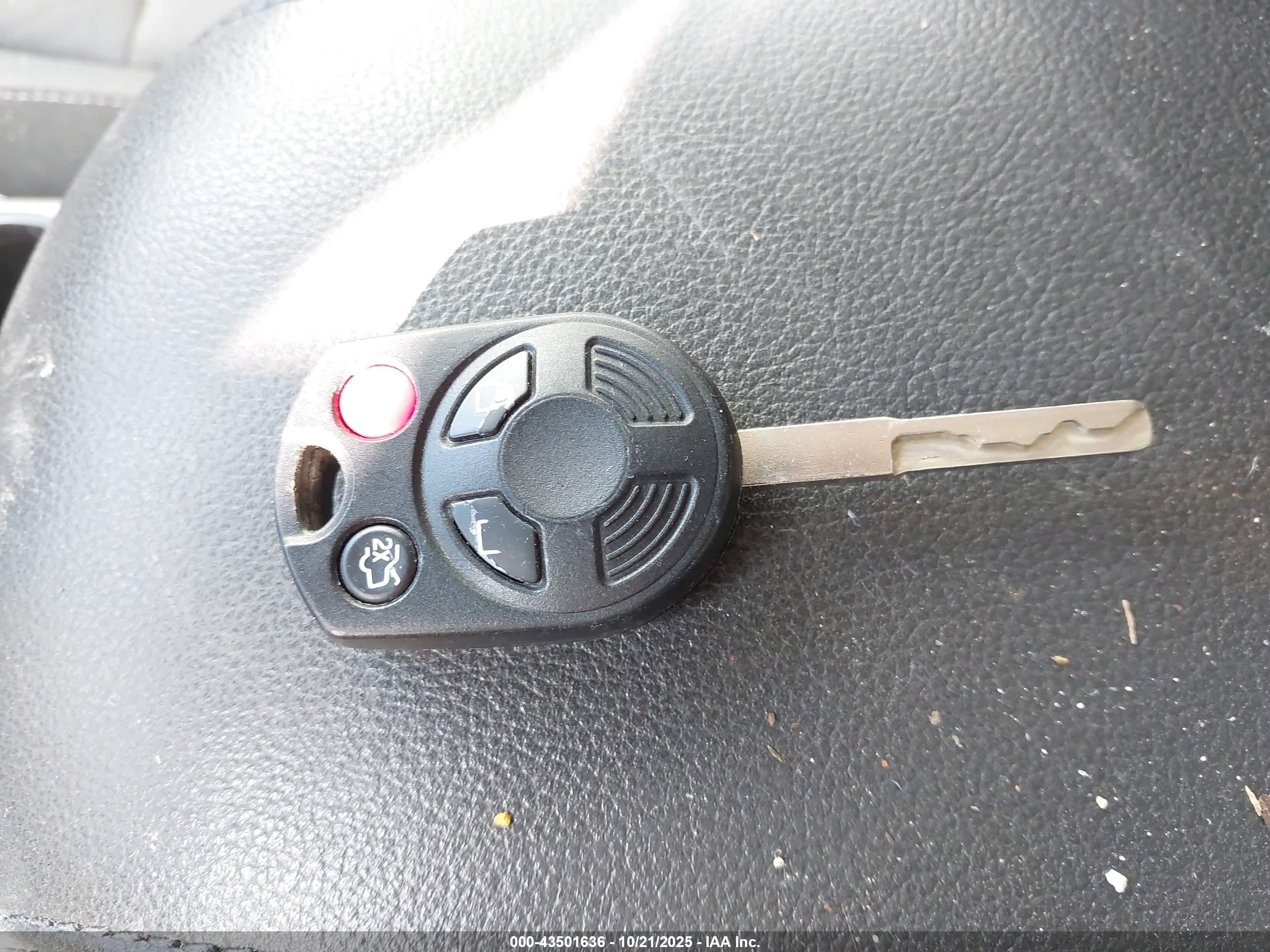 FORD ESCAPE image 11