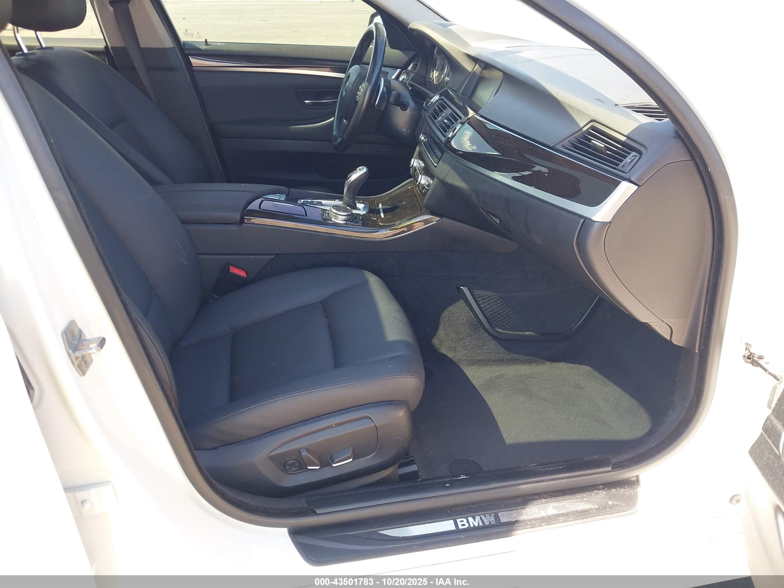 BMW 528I image 5