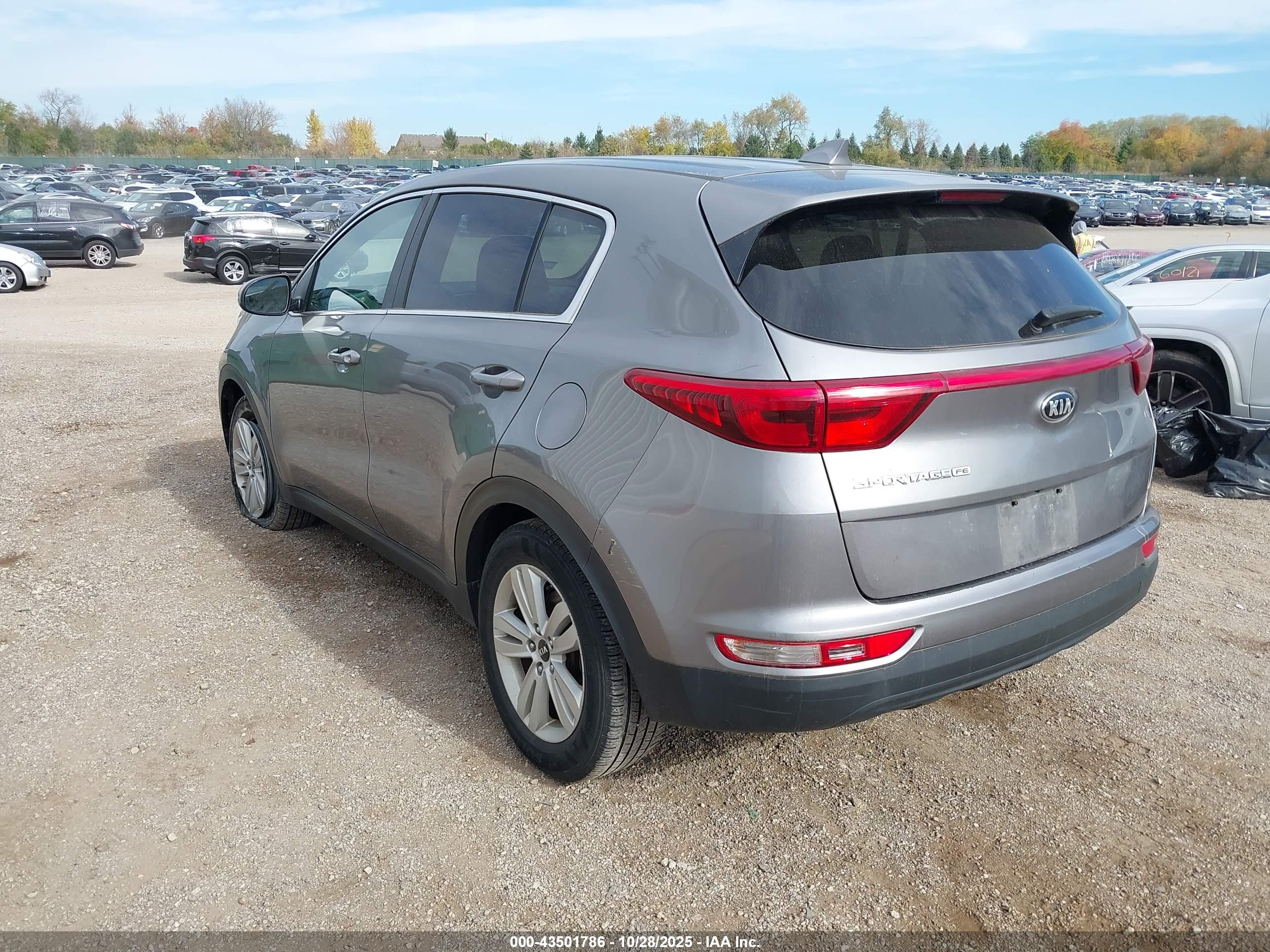 KIA SPORTAGE image 3