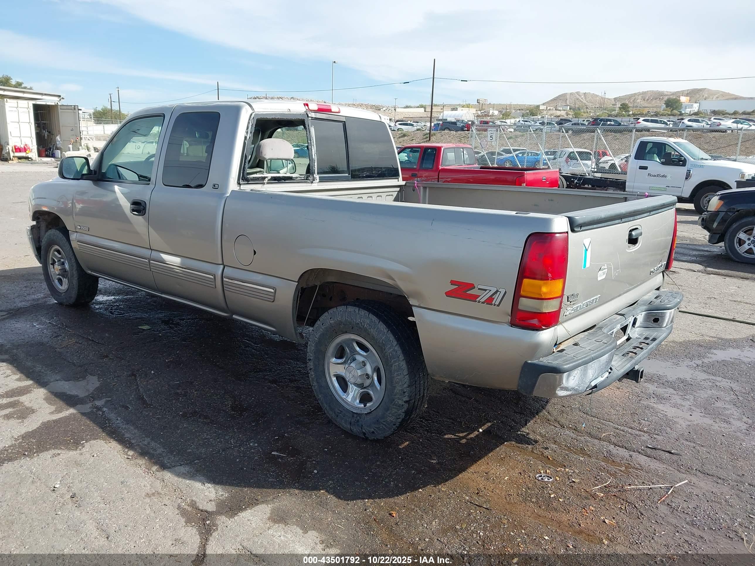 CHEVROLET SILVERADO image 3