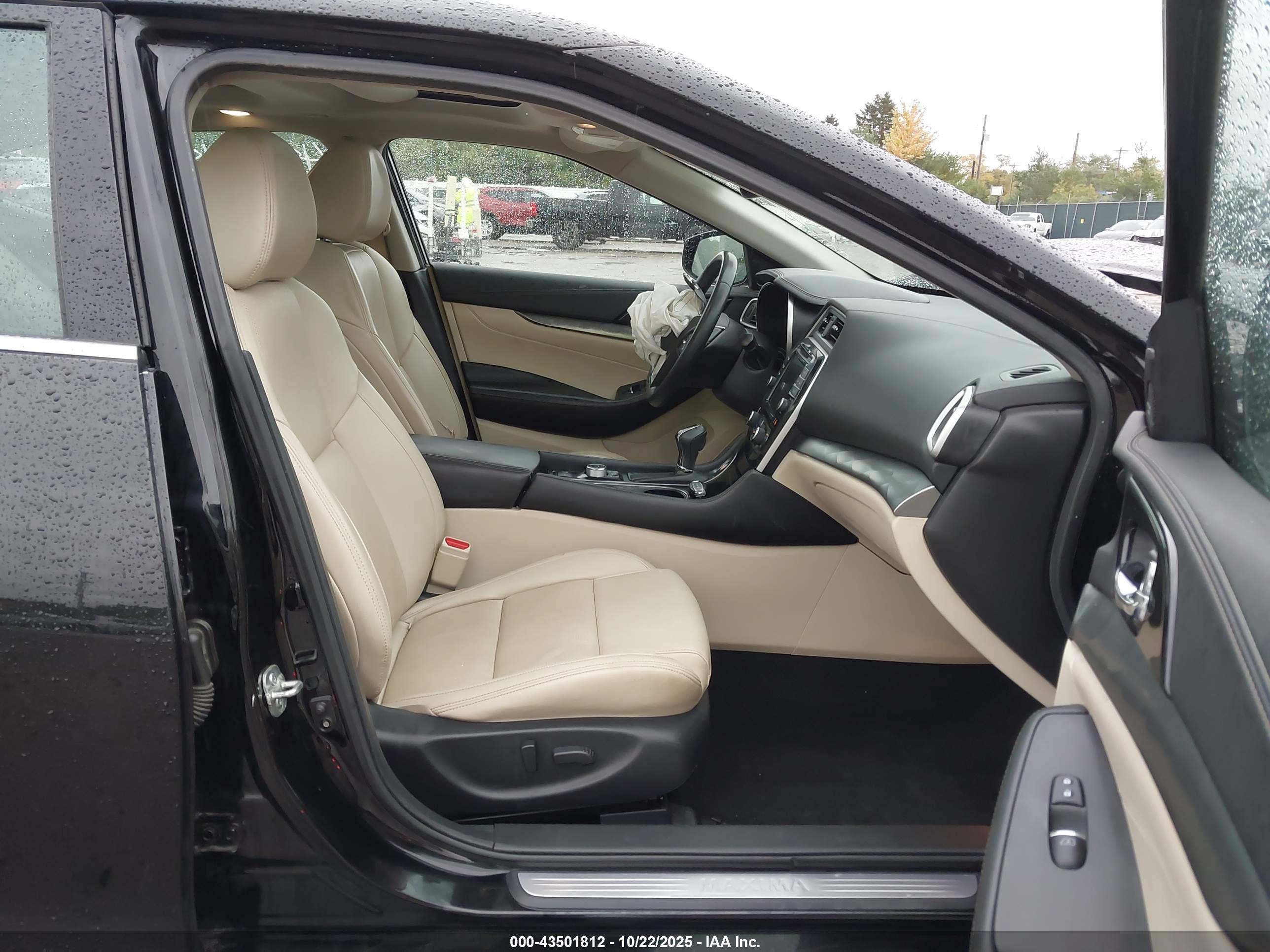 NISSAN MAXIMA image 5