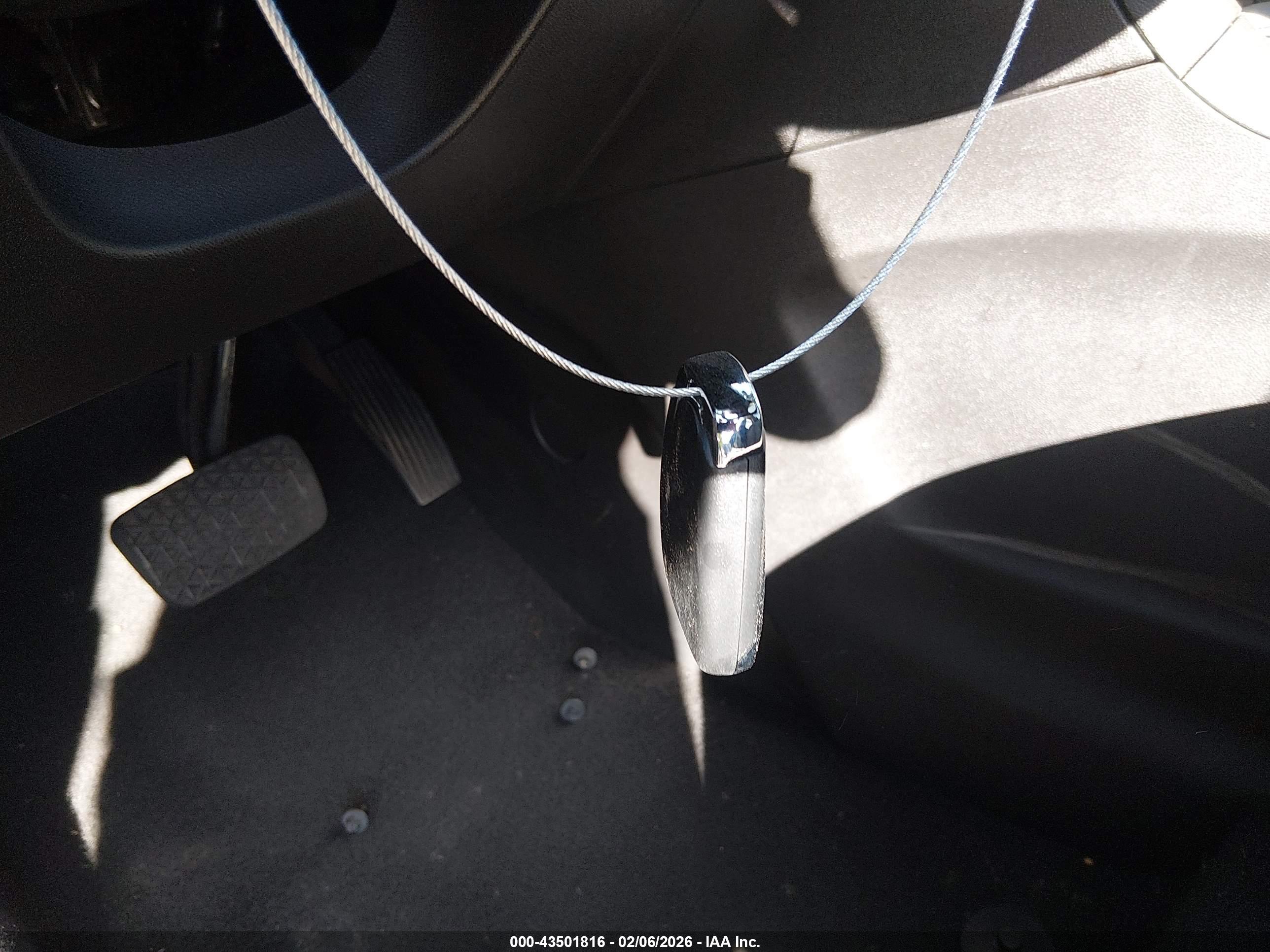 CHEVROLET EQUINOX image 11