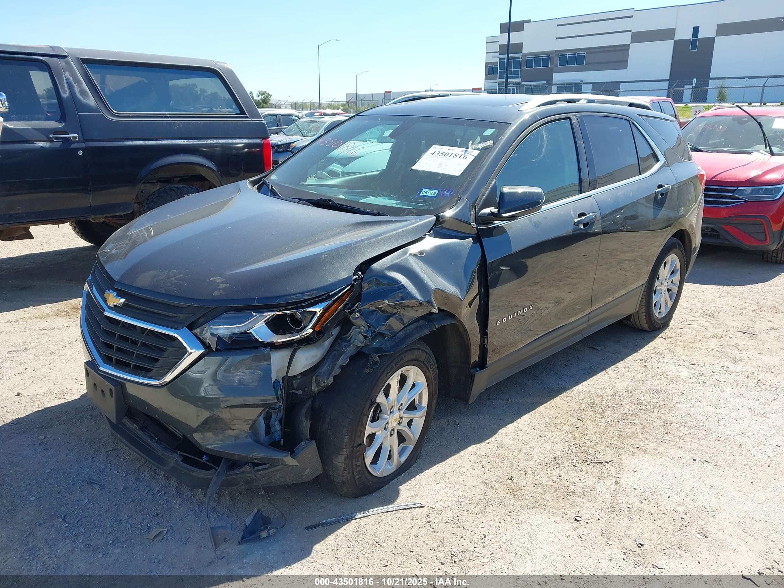 CHEVROLET EQUINOX image 2