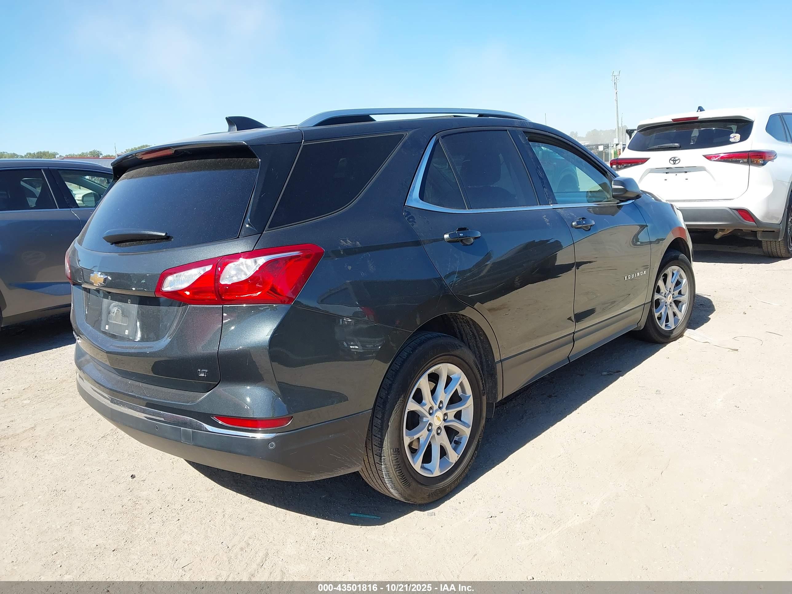 CHEVROLET EQUINOX image 4