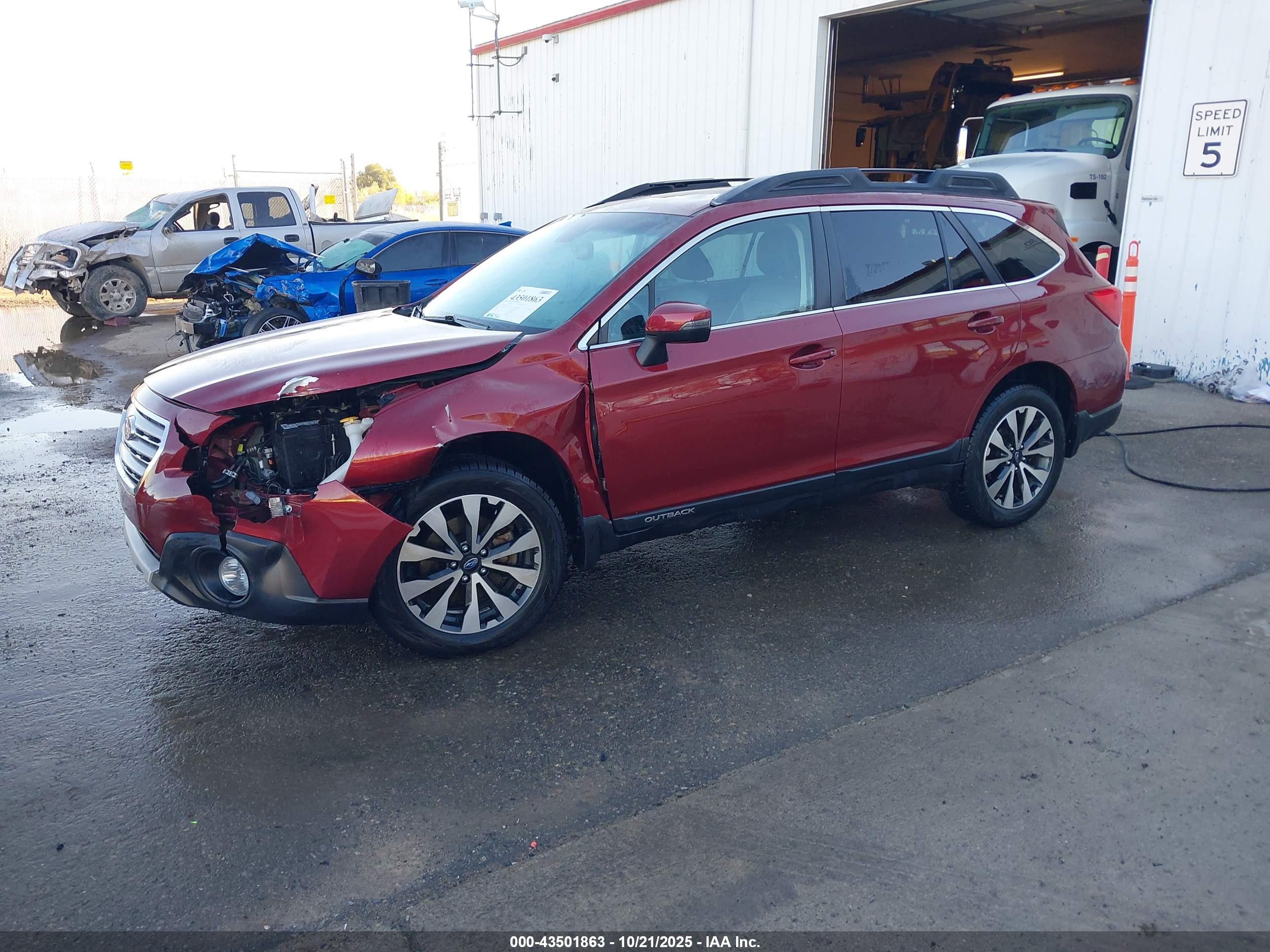 SUBARU OUTBACK image 2