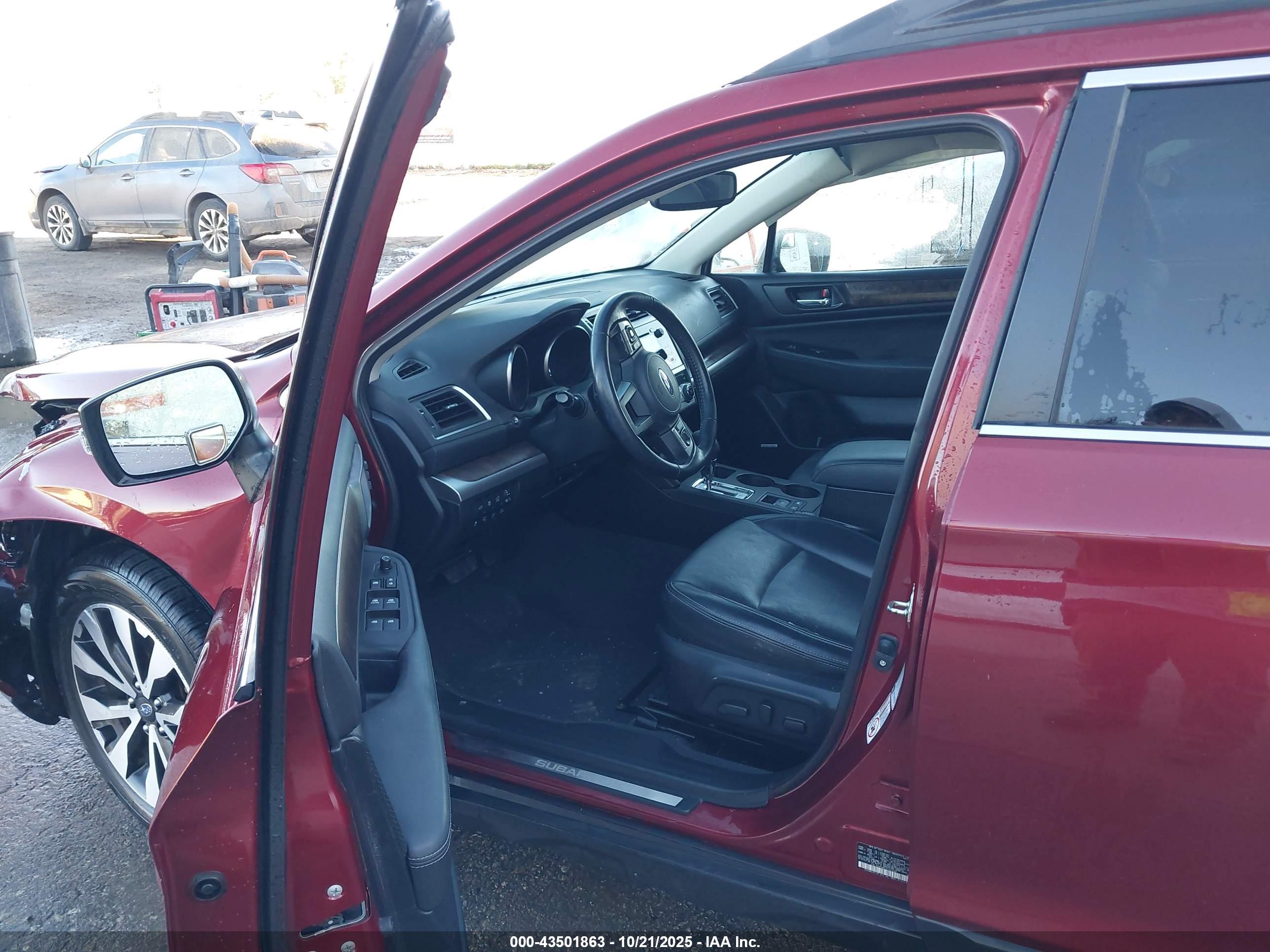 SUBARU OUTBACK image 5