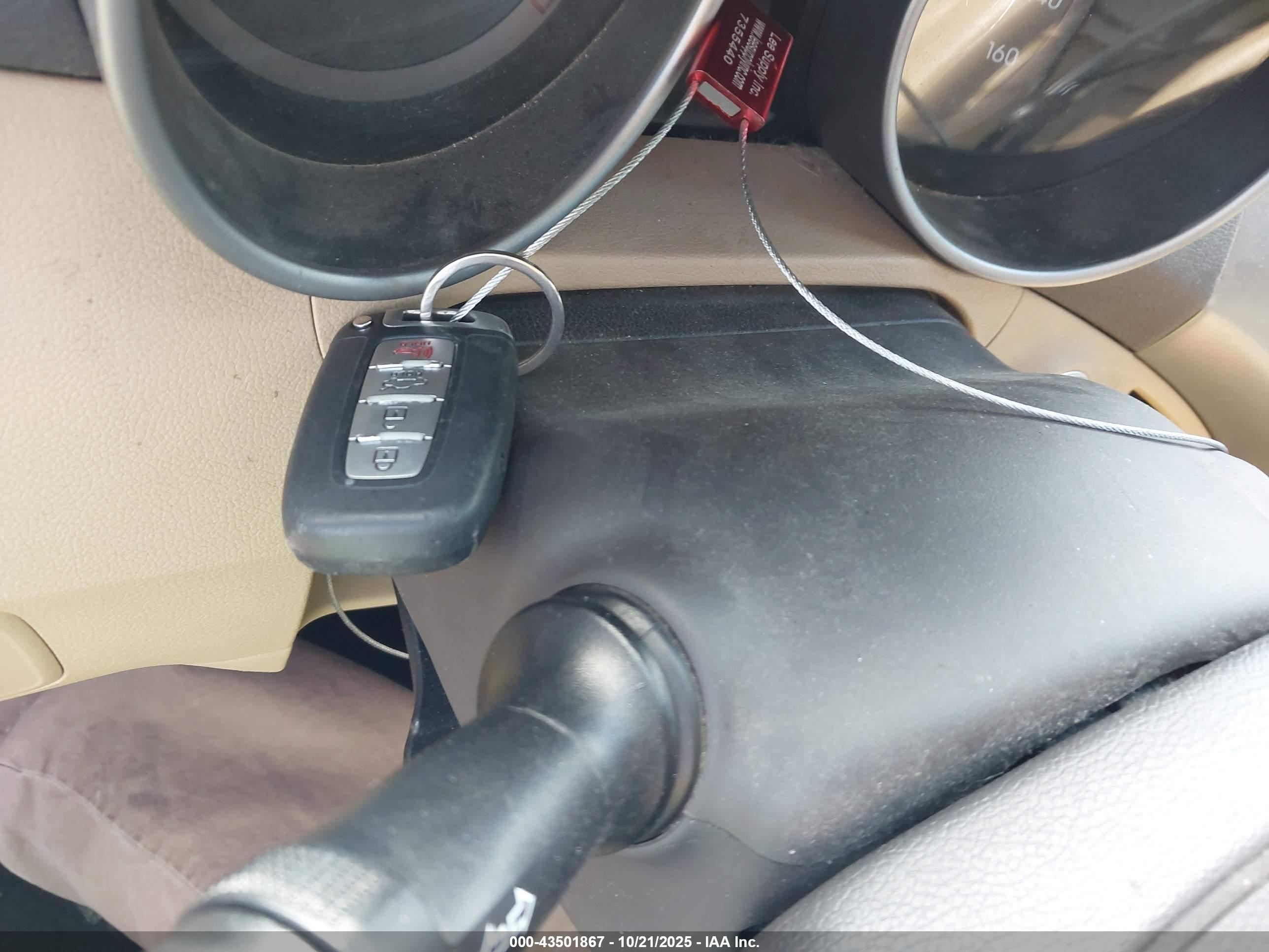 HYUNDAI ELANTRA image 11