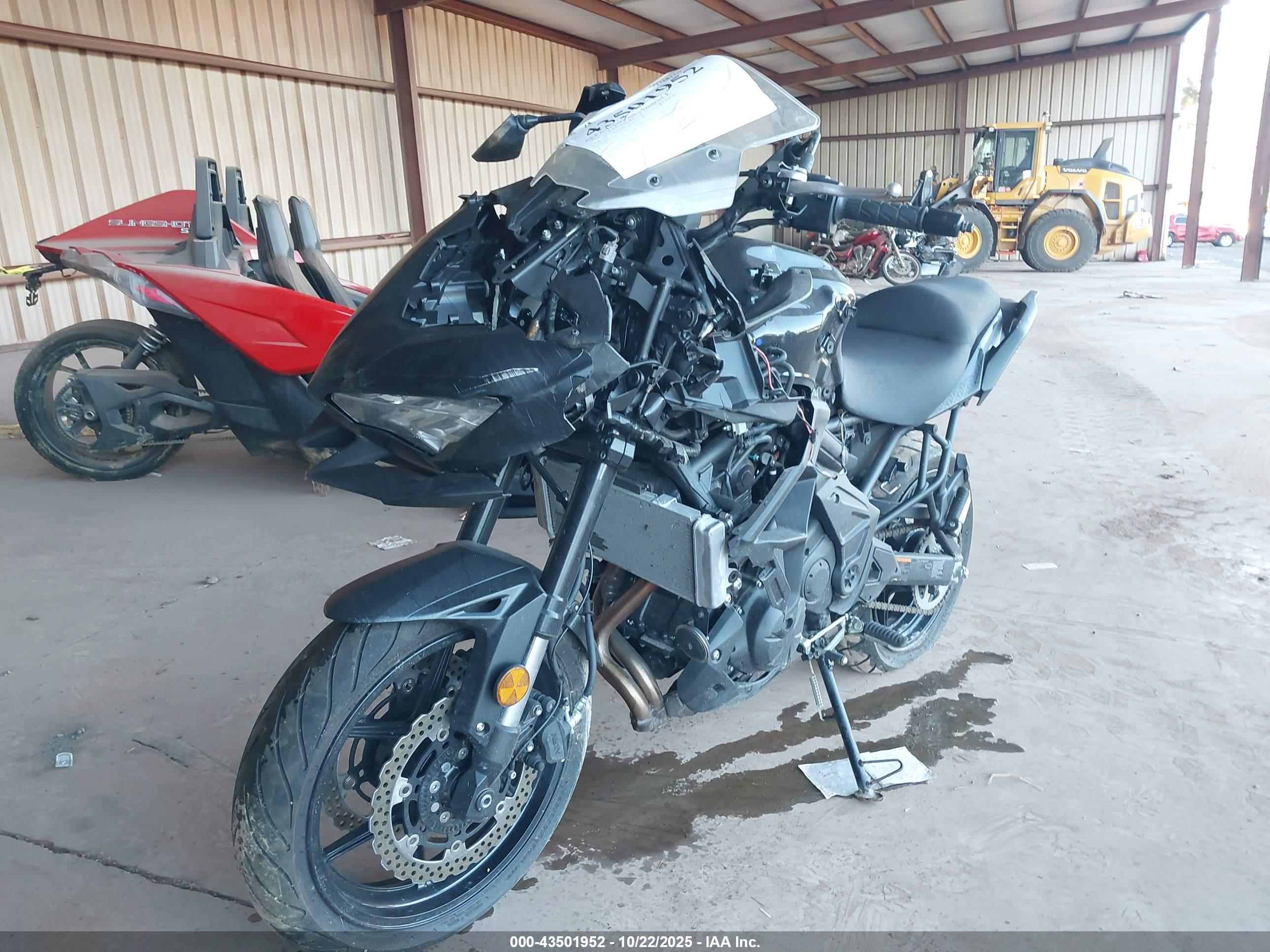 KAWASAKI KLE650 image 2