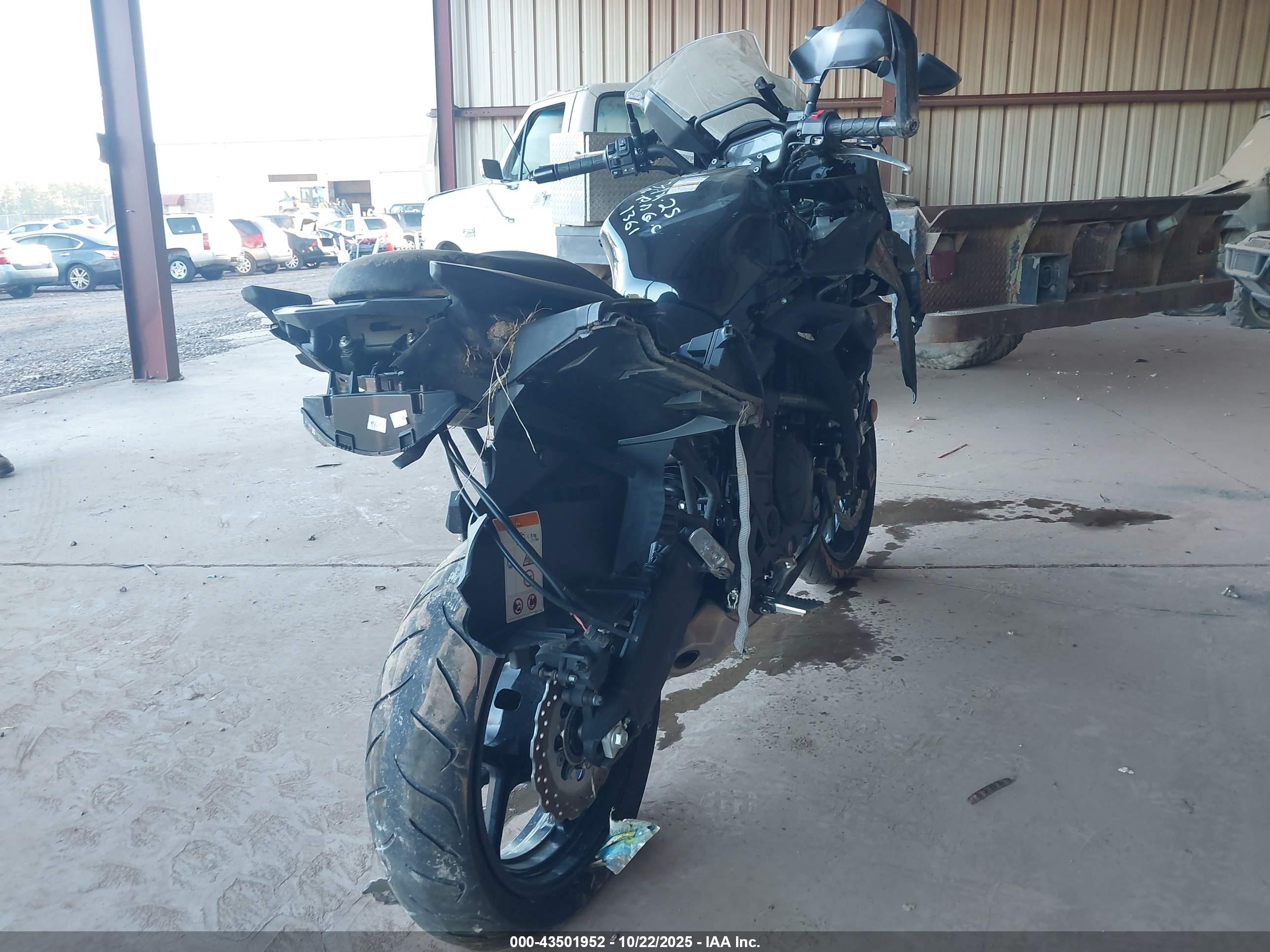 KAWASAKI KLE650 image 4