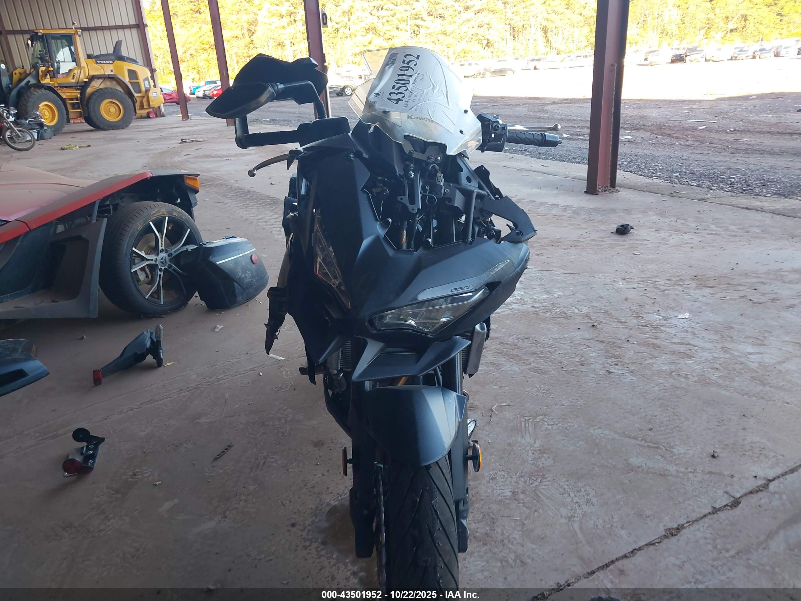 KAWASAKI KLE650 image 5