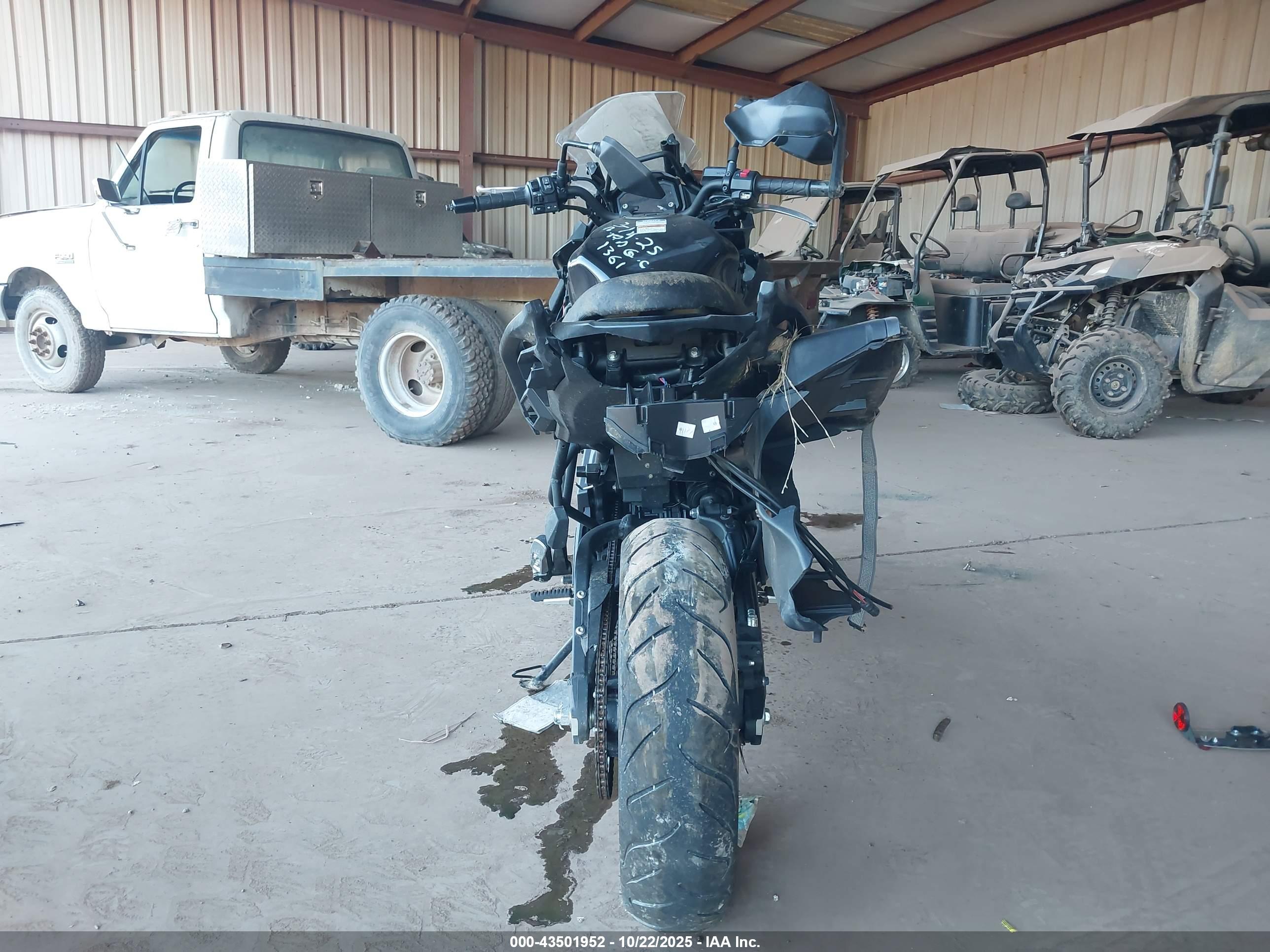 KAWASAKI KLE650 image 6