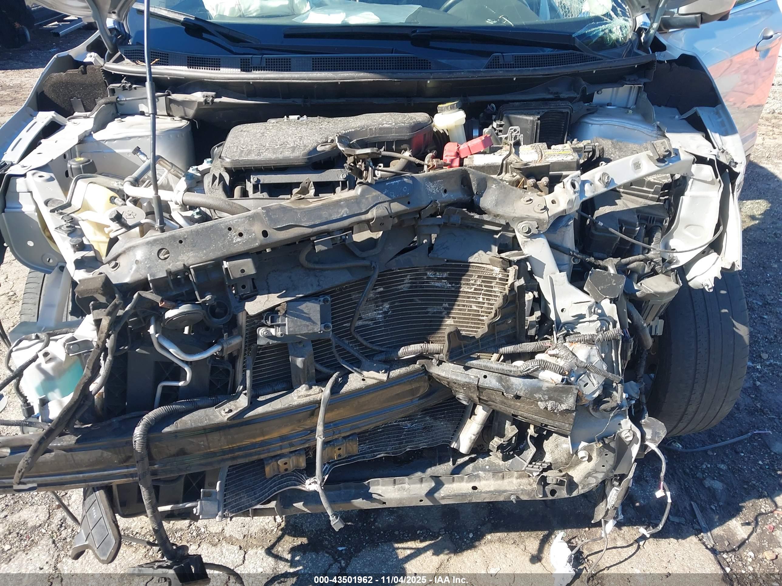 NISSAN ROGUE image 10