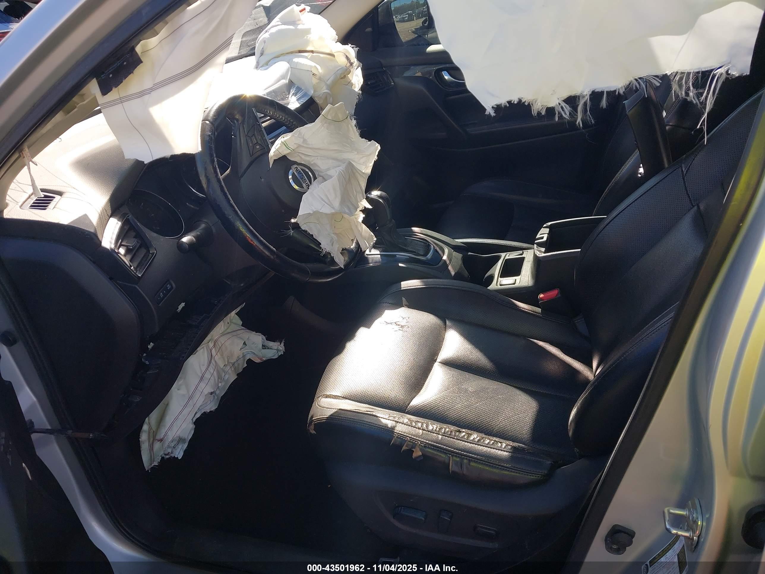 NISSAN ROGUE image 5