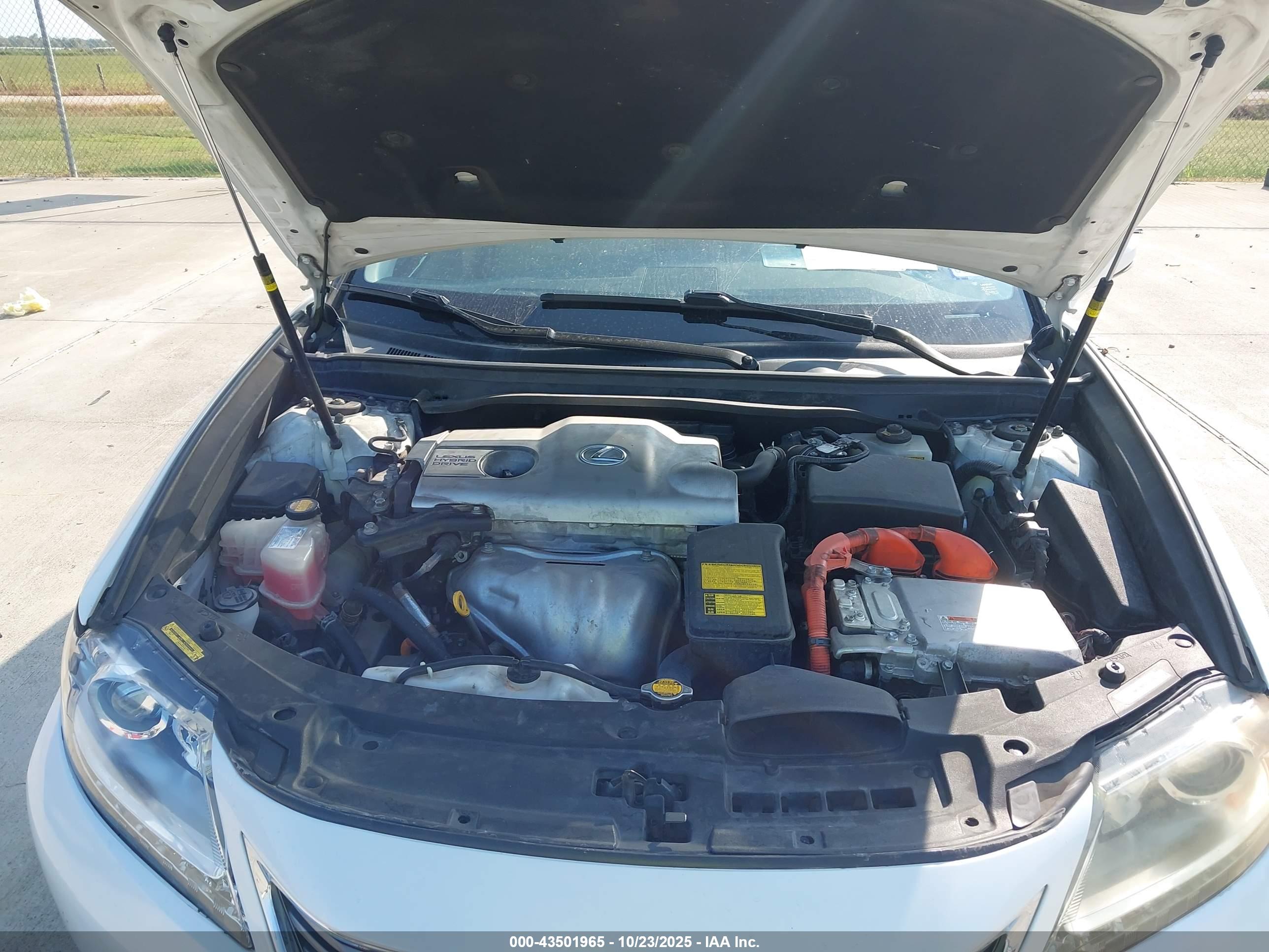 LEXUS ES image 10