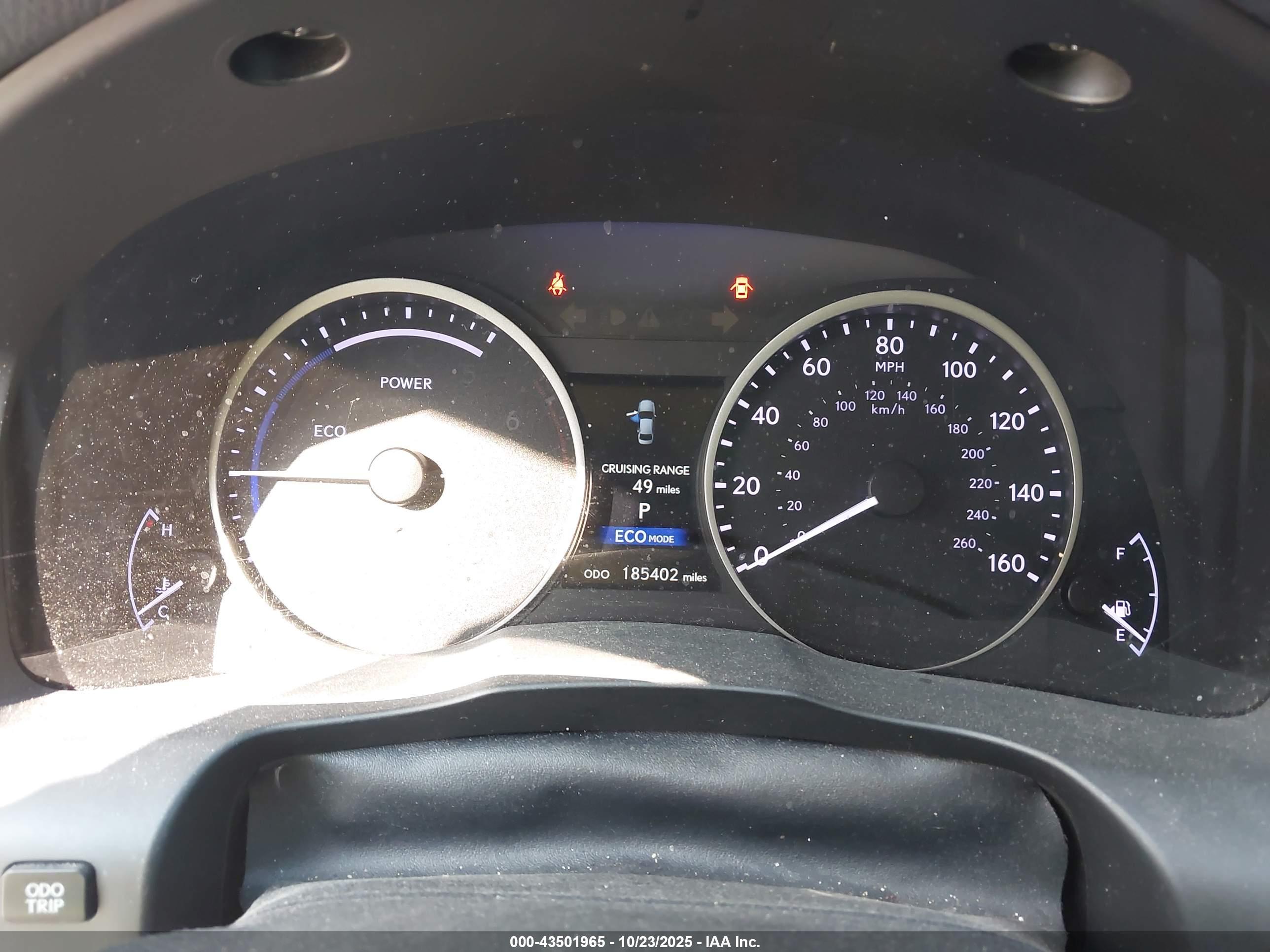 LEXUS ES image 7