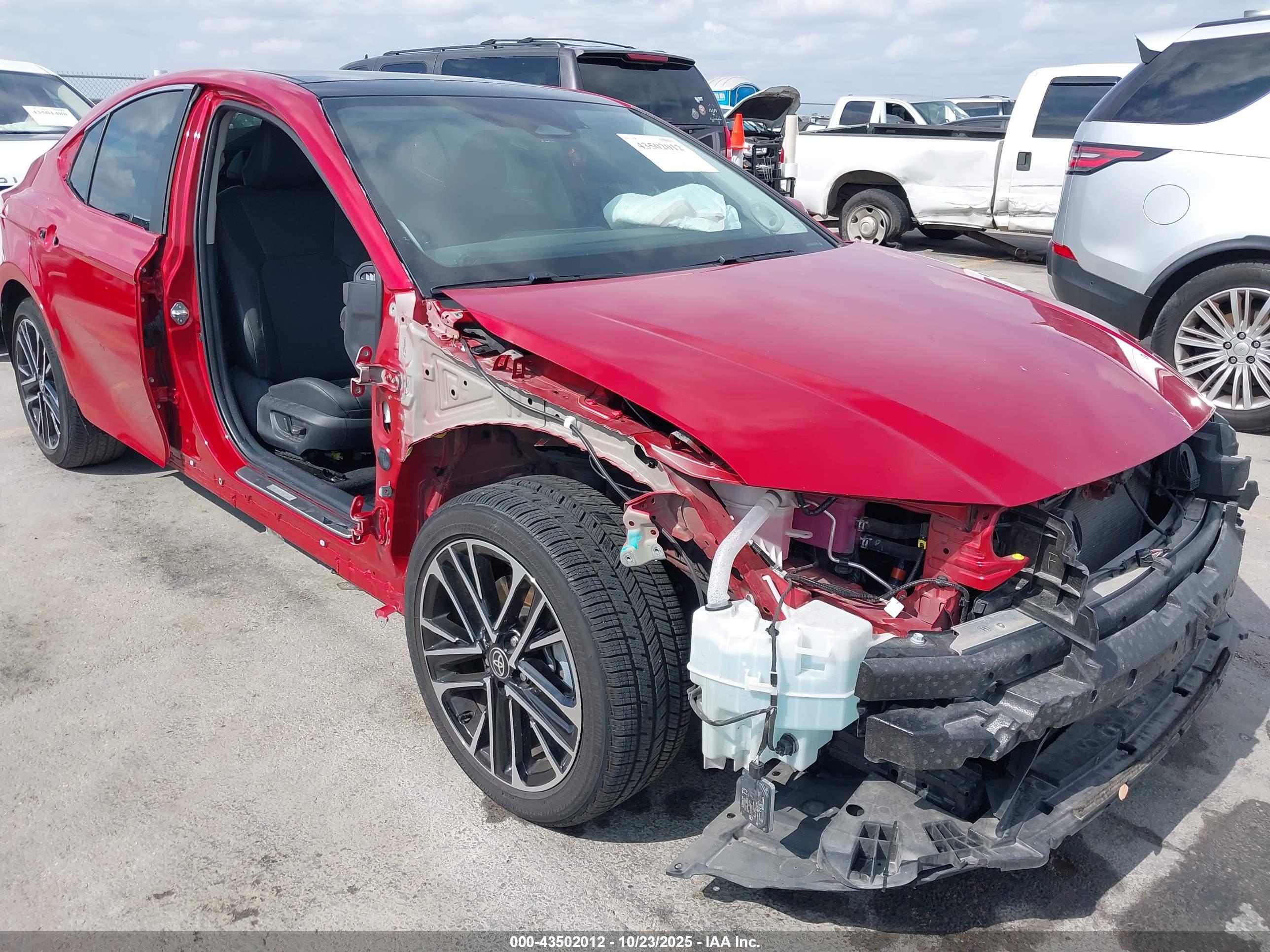TOYOTA CAMRY image 6