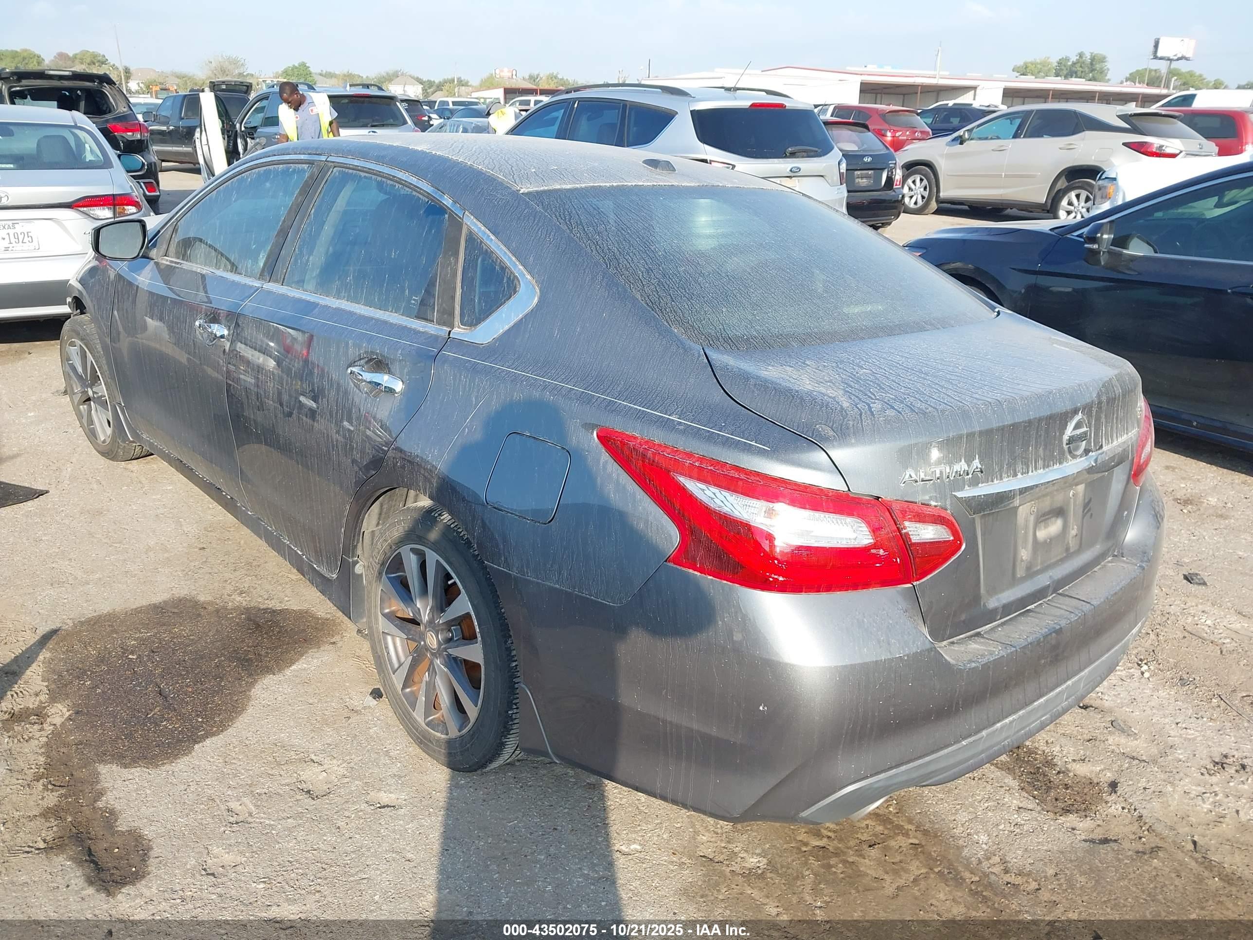 NISSAN ALTIMA image 3