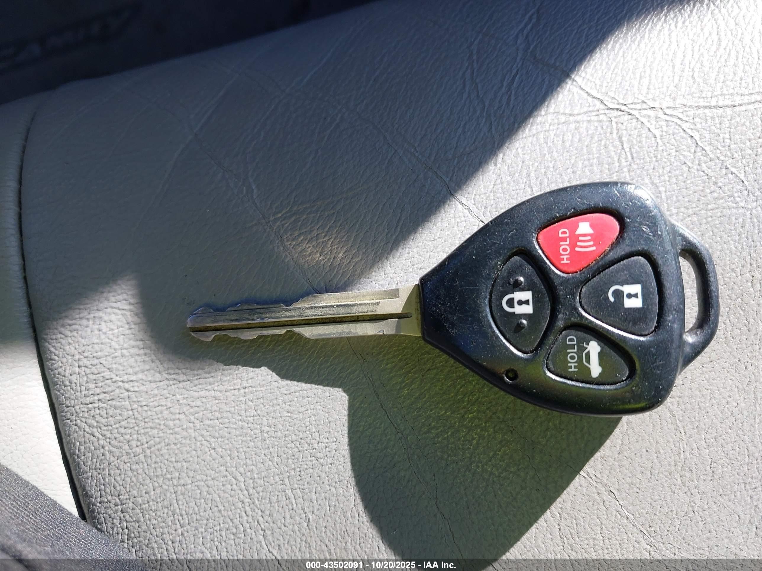 TOYOTA CAMRY image 11