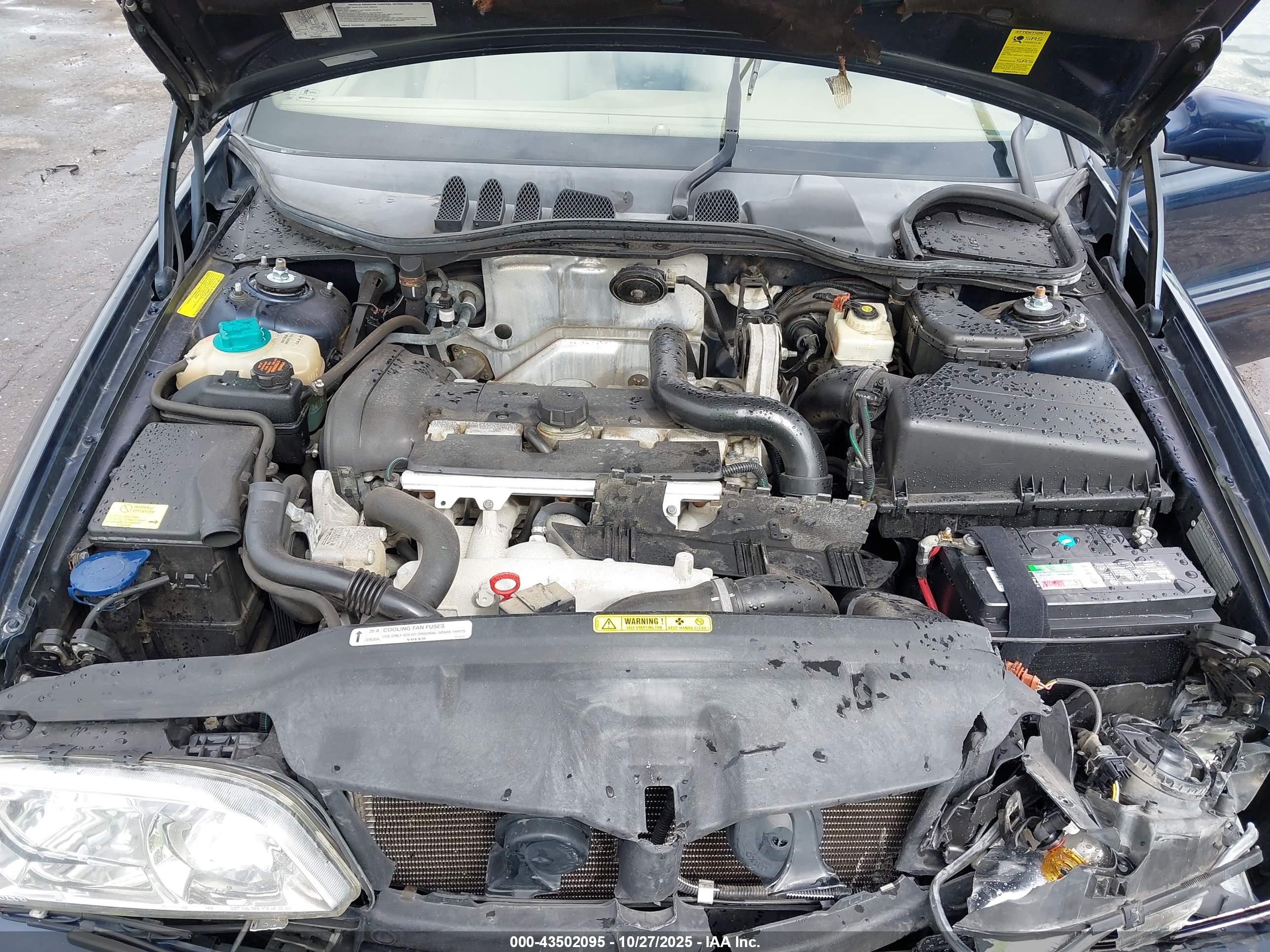 VOLVO C70 image 10