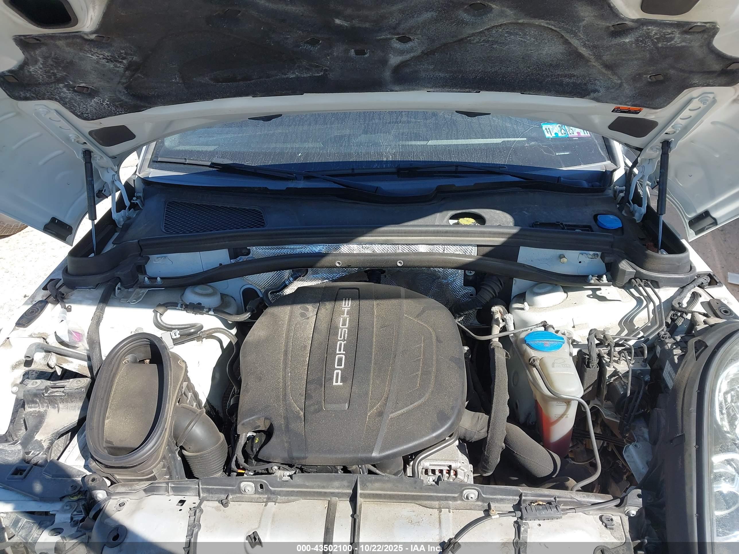 PORSCHE MACAN image 10