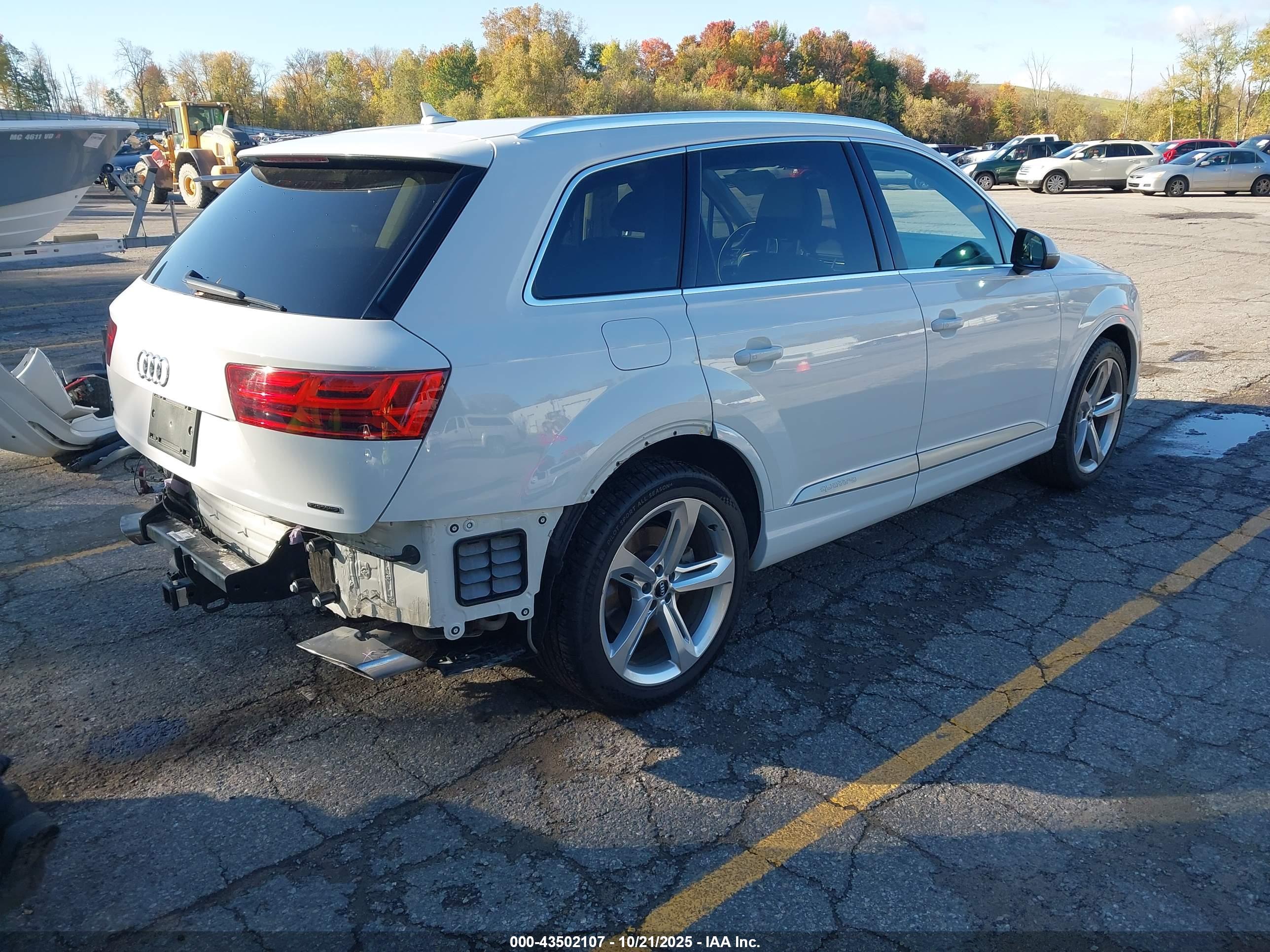 AUDI Q7 image 4