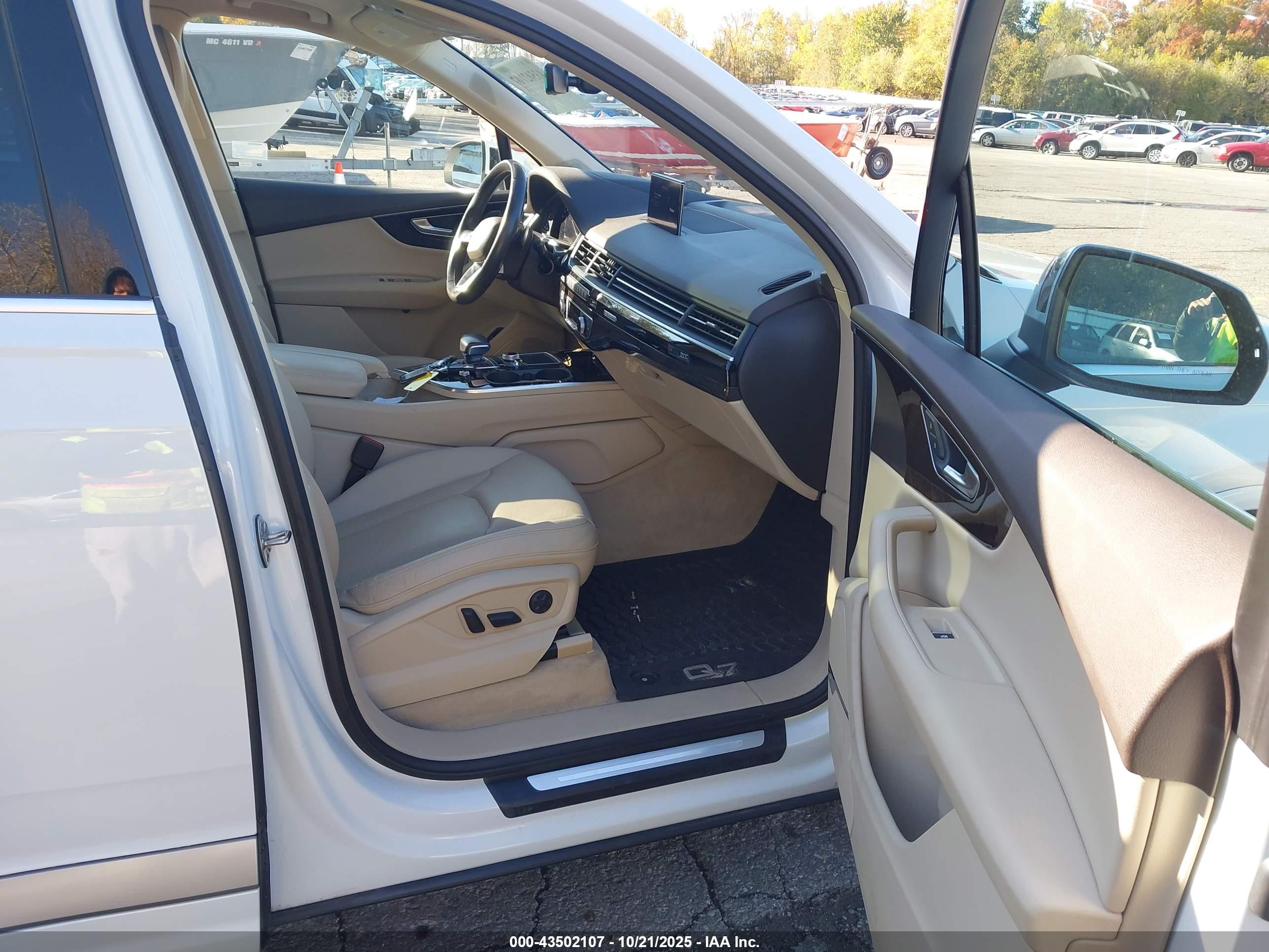 AUDI Q7 image 5