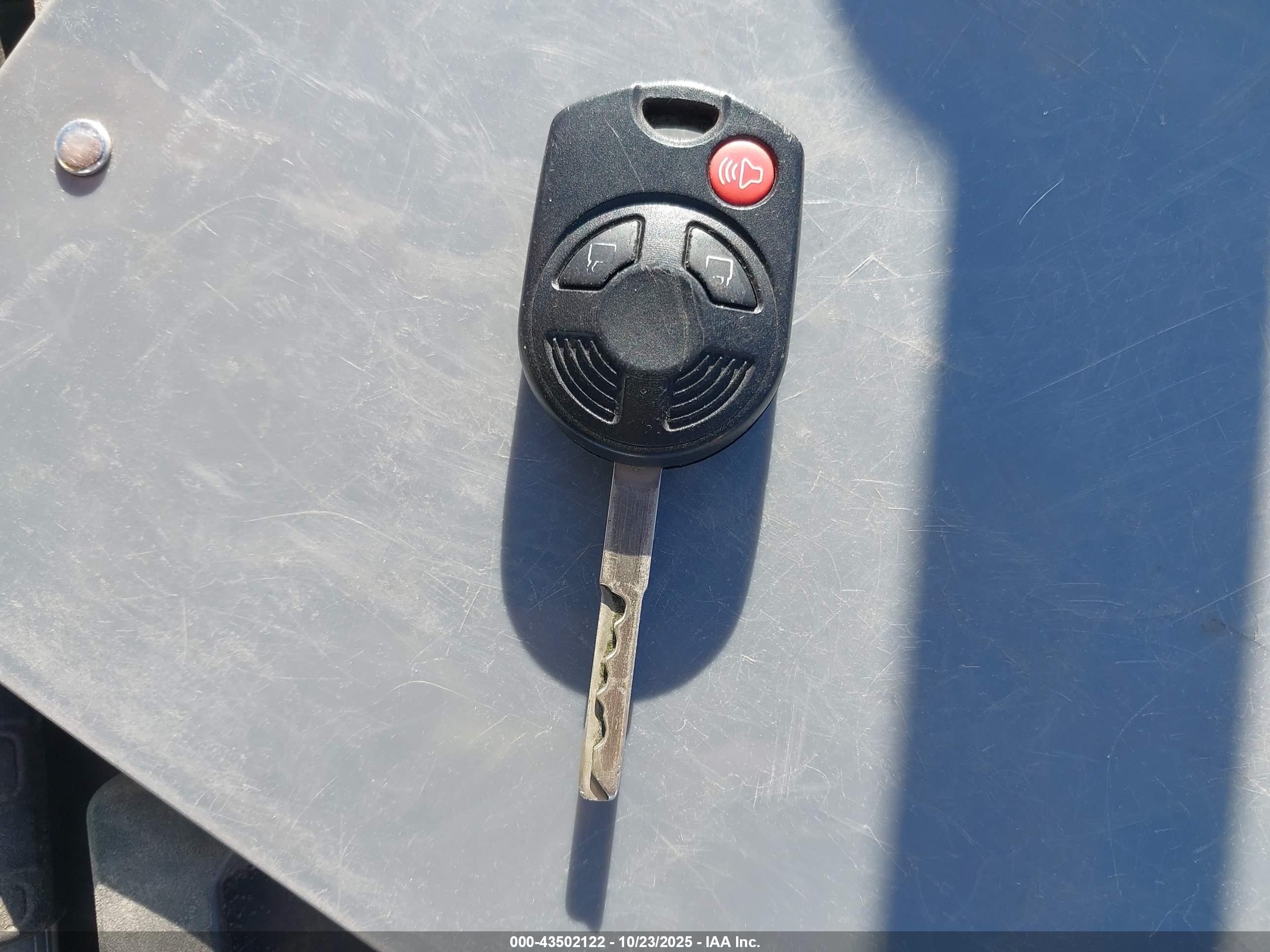 FORD ESCAPE image 11