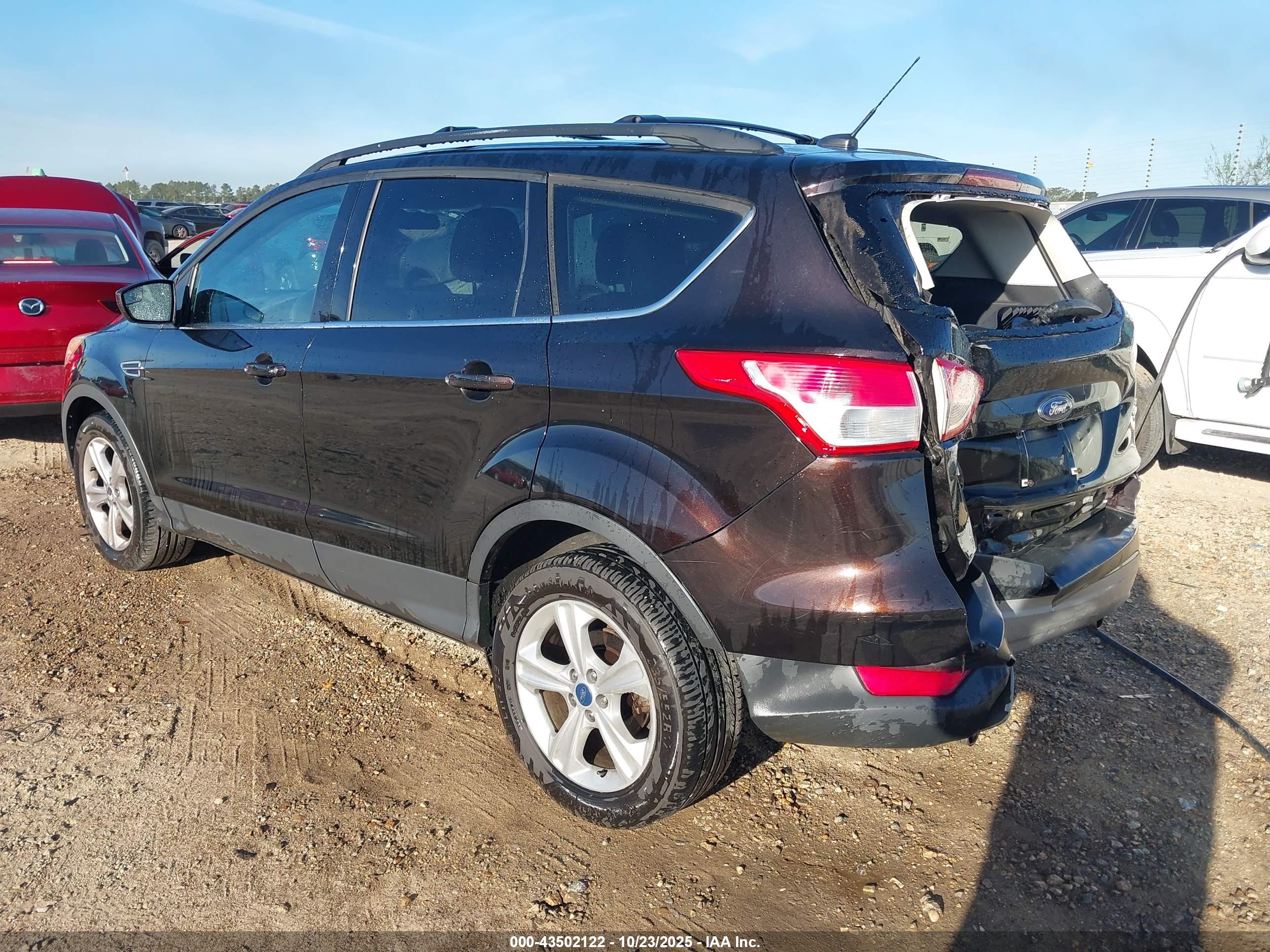 FORD ESCAPE image 3