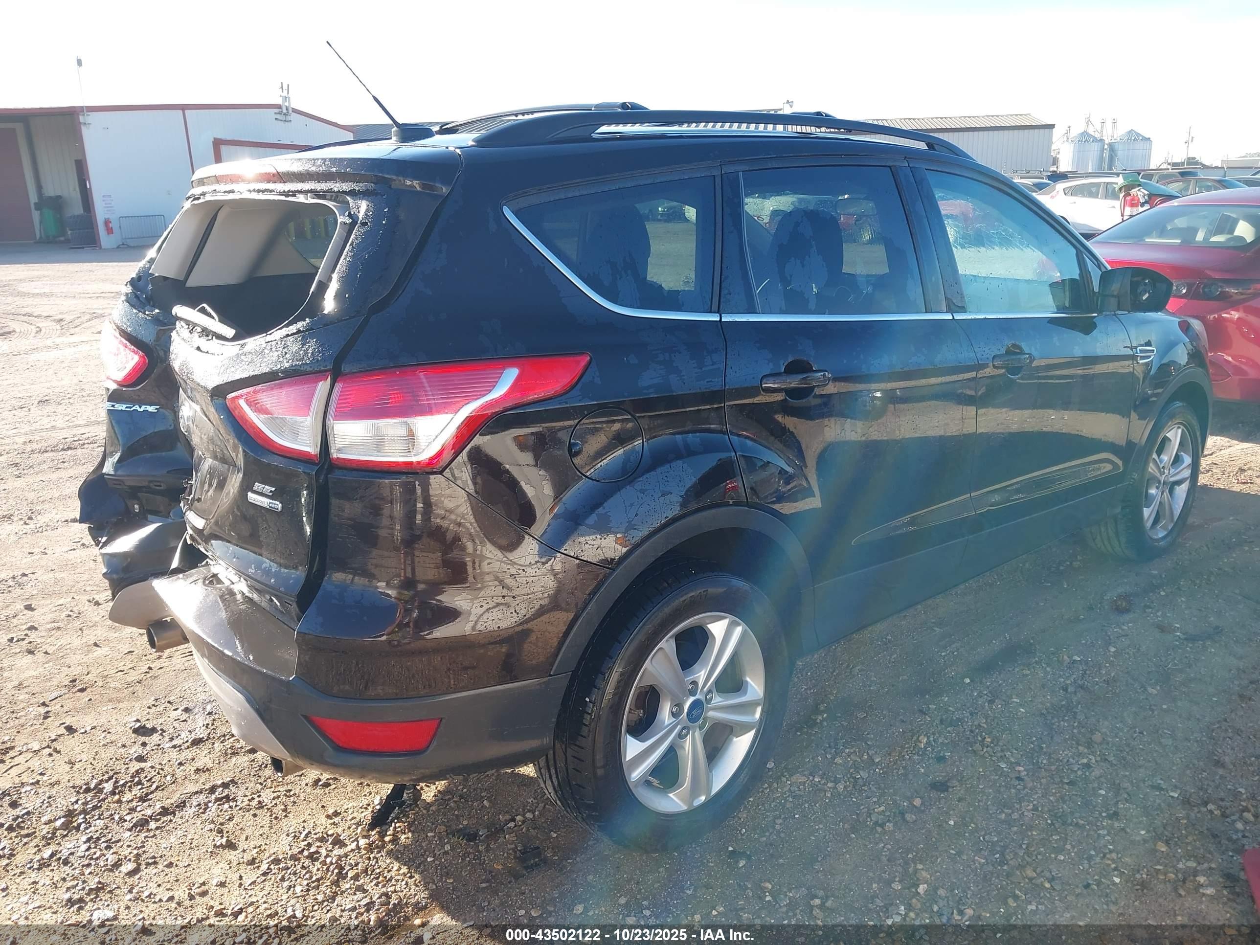 FORD ESCAPE image 4
