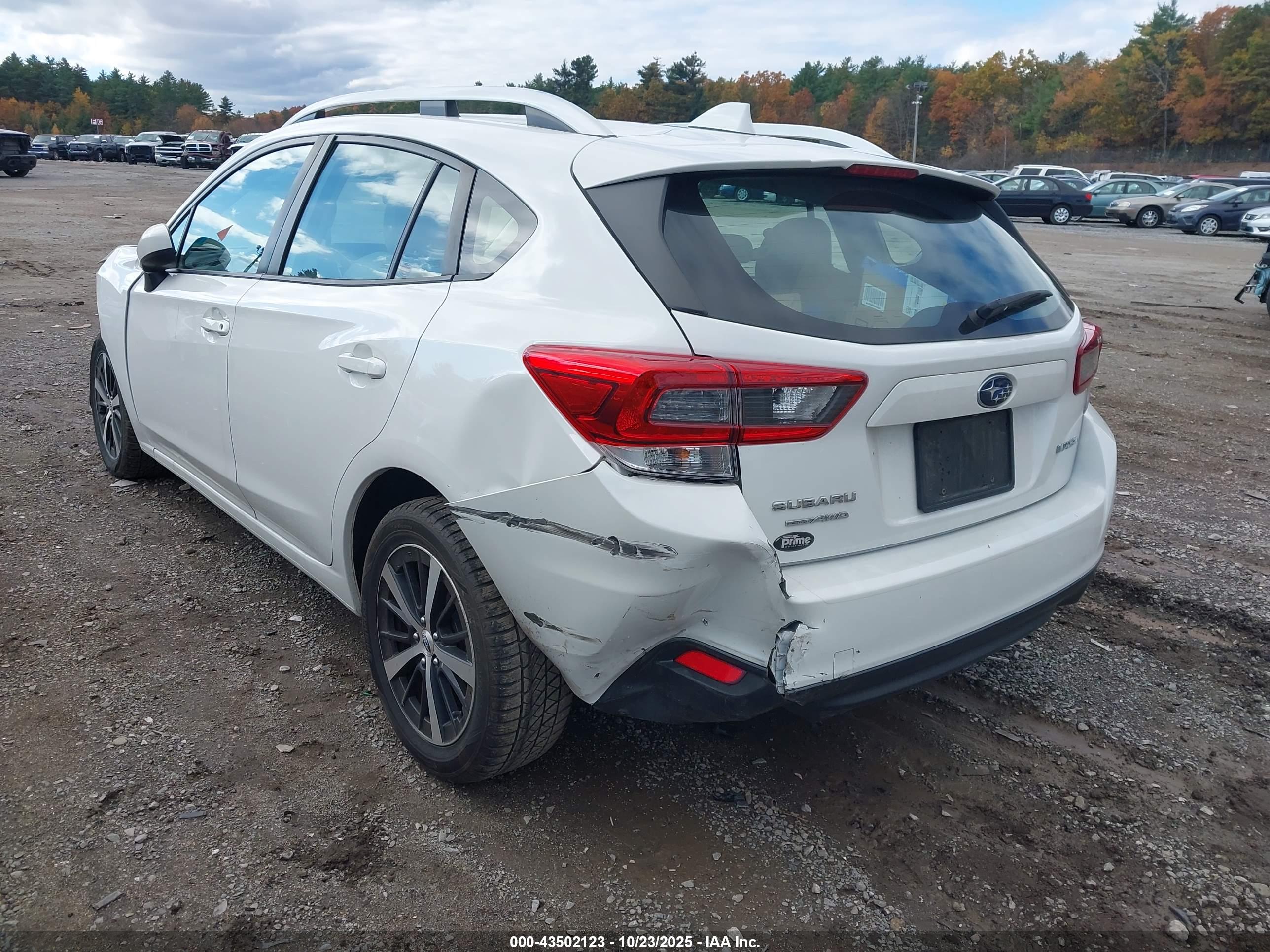 SUBARU IMPREZA image 3