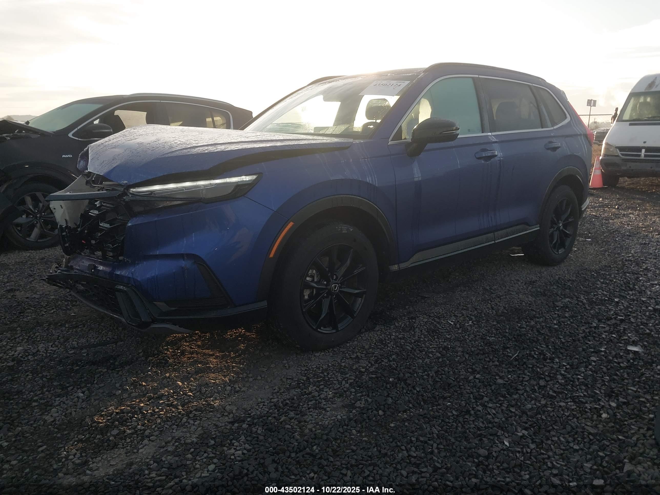 HONDA CR-V image 2