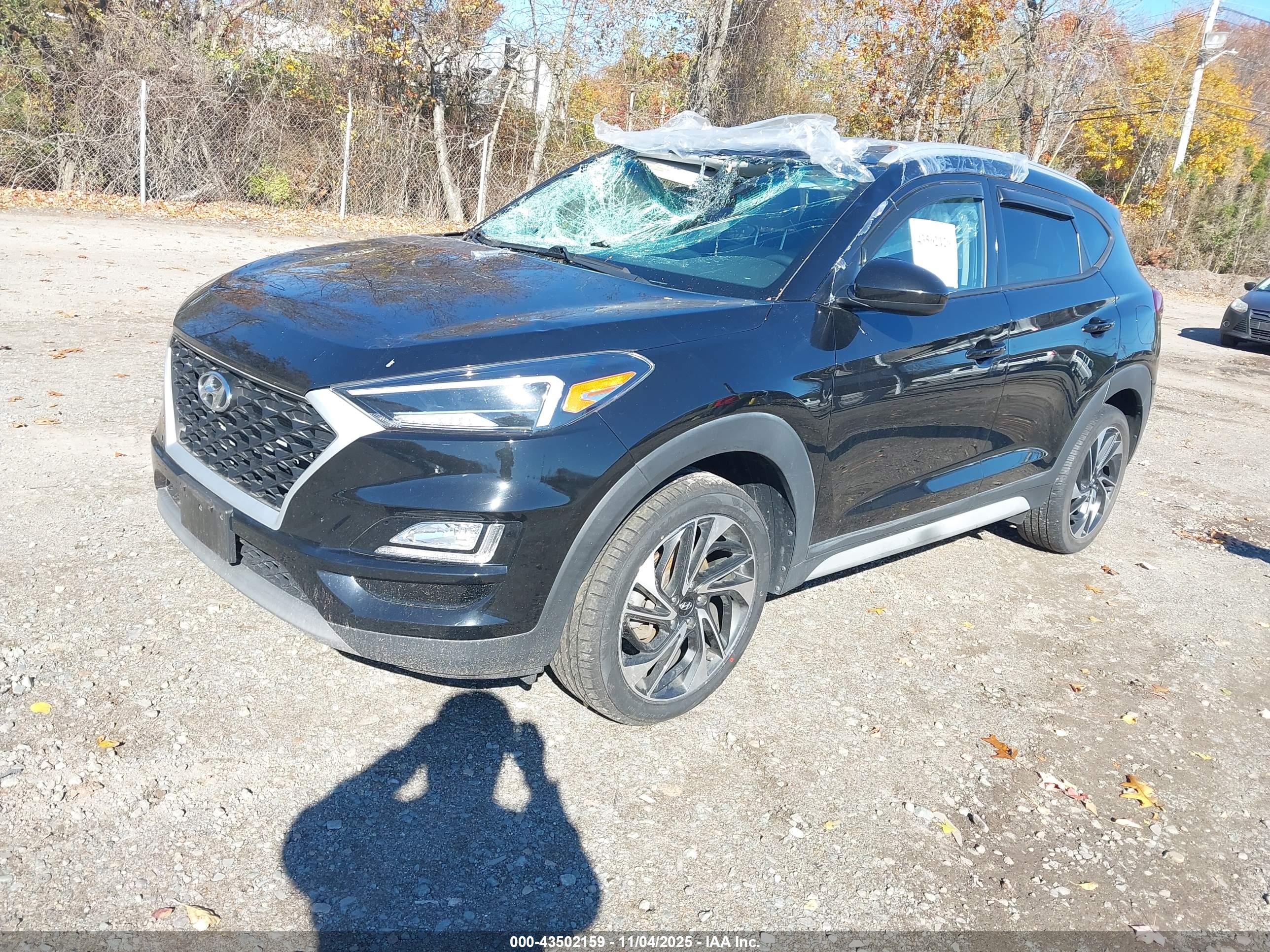 HYUNDAI TUCSON image 2
