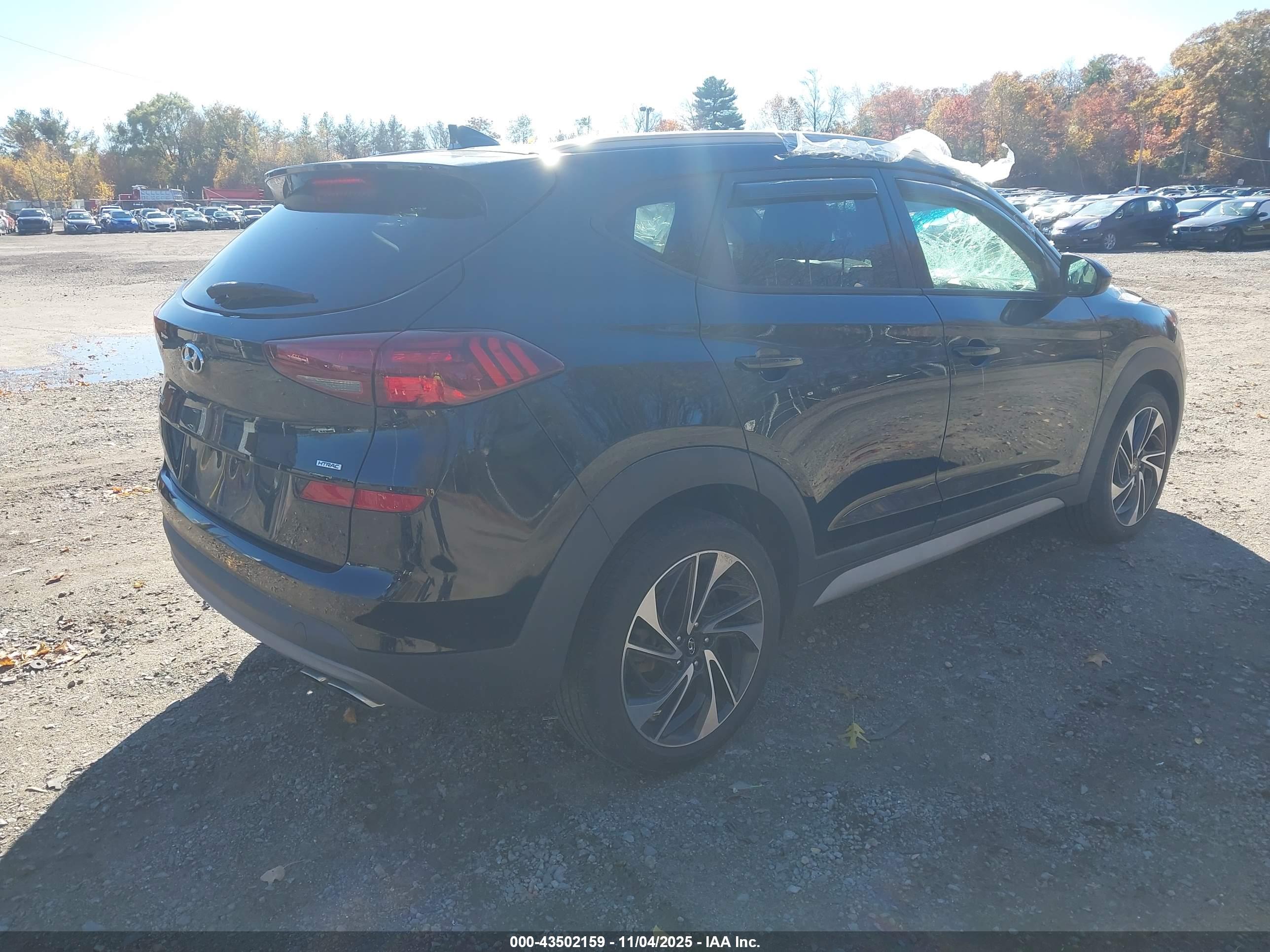 HYUNDAI TUCSON image 4