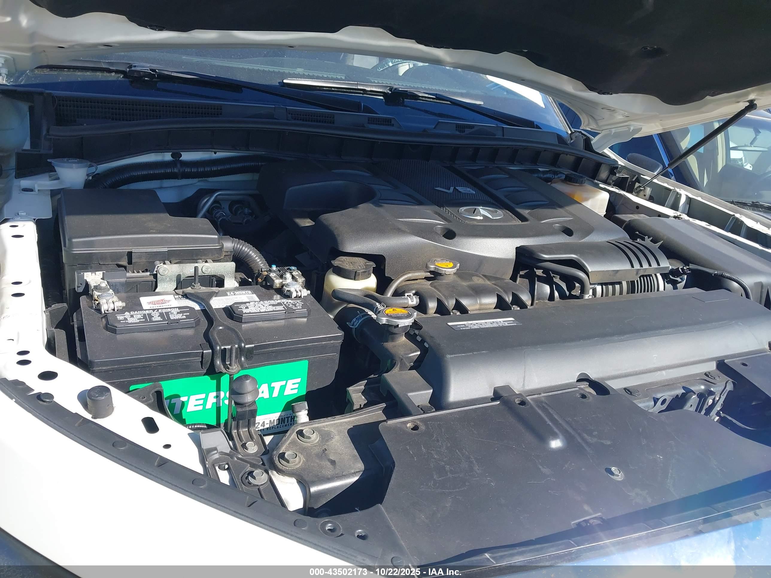 INFINITI QX80 image 10