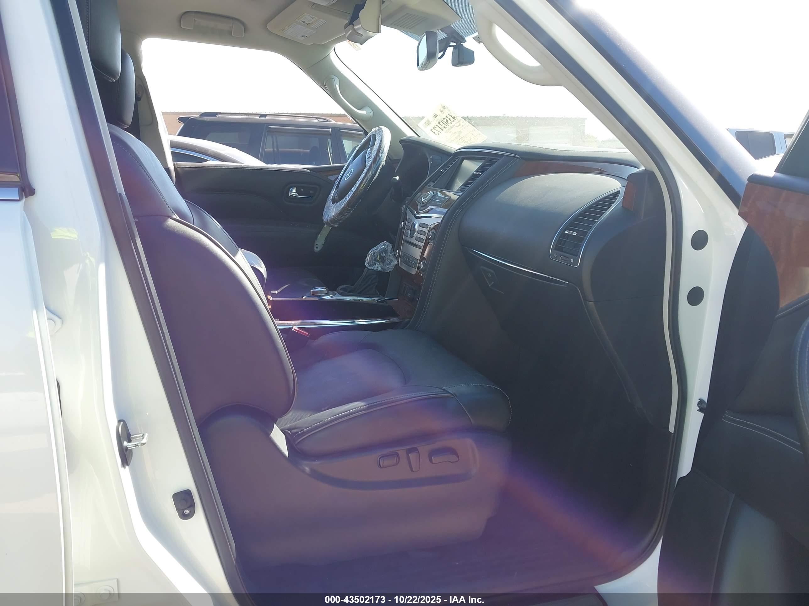 INFINITI QX80 image 5