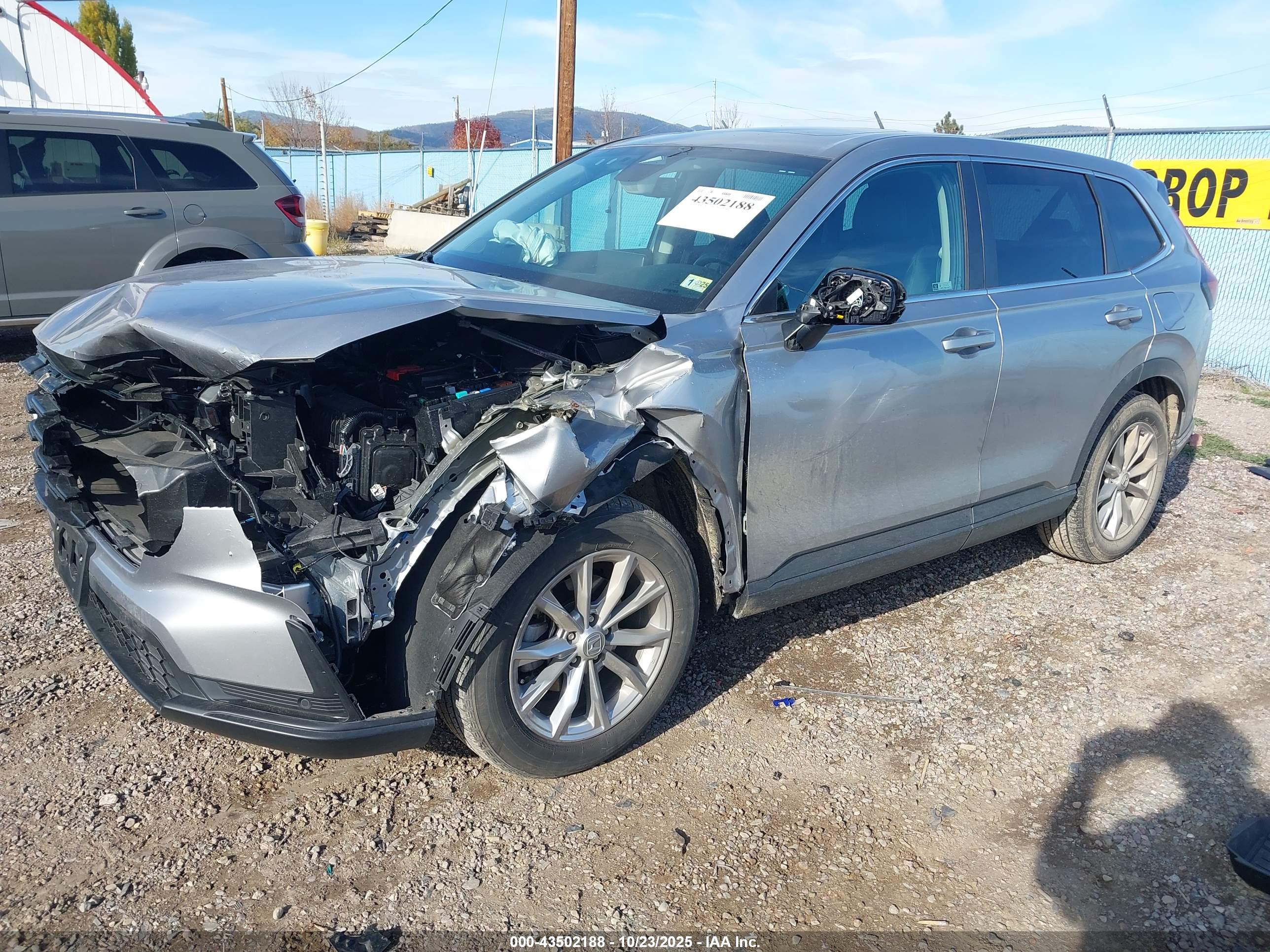 HONDA CR-V image 2