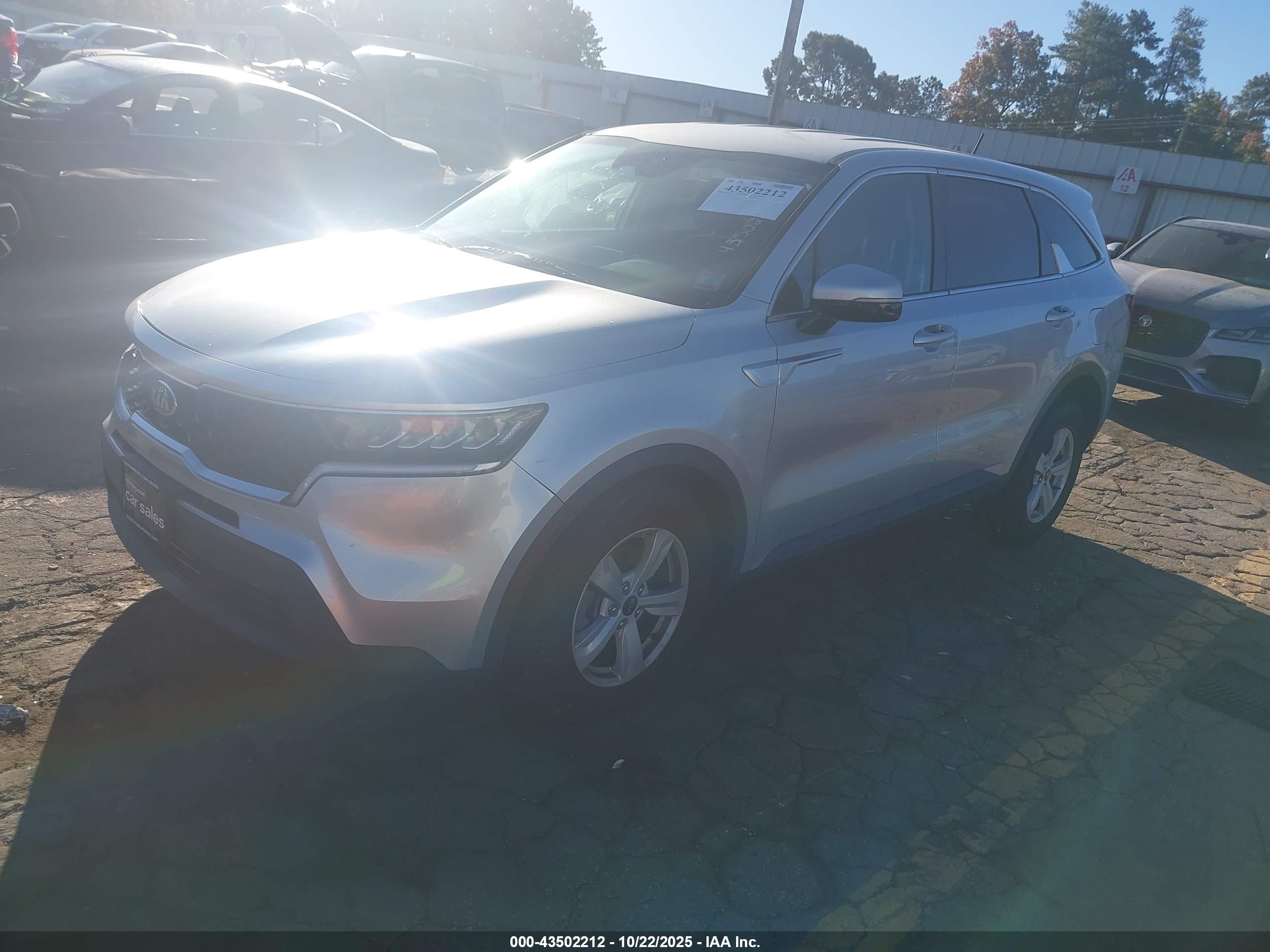 KIA SORENTO image 2
