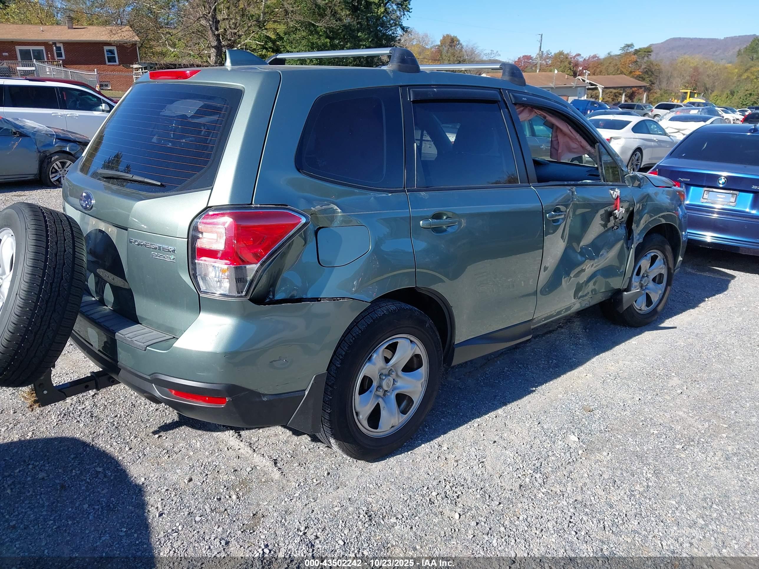SUBARU FORESTER image 4