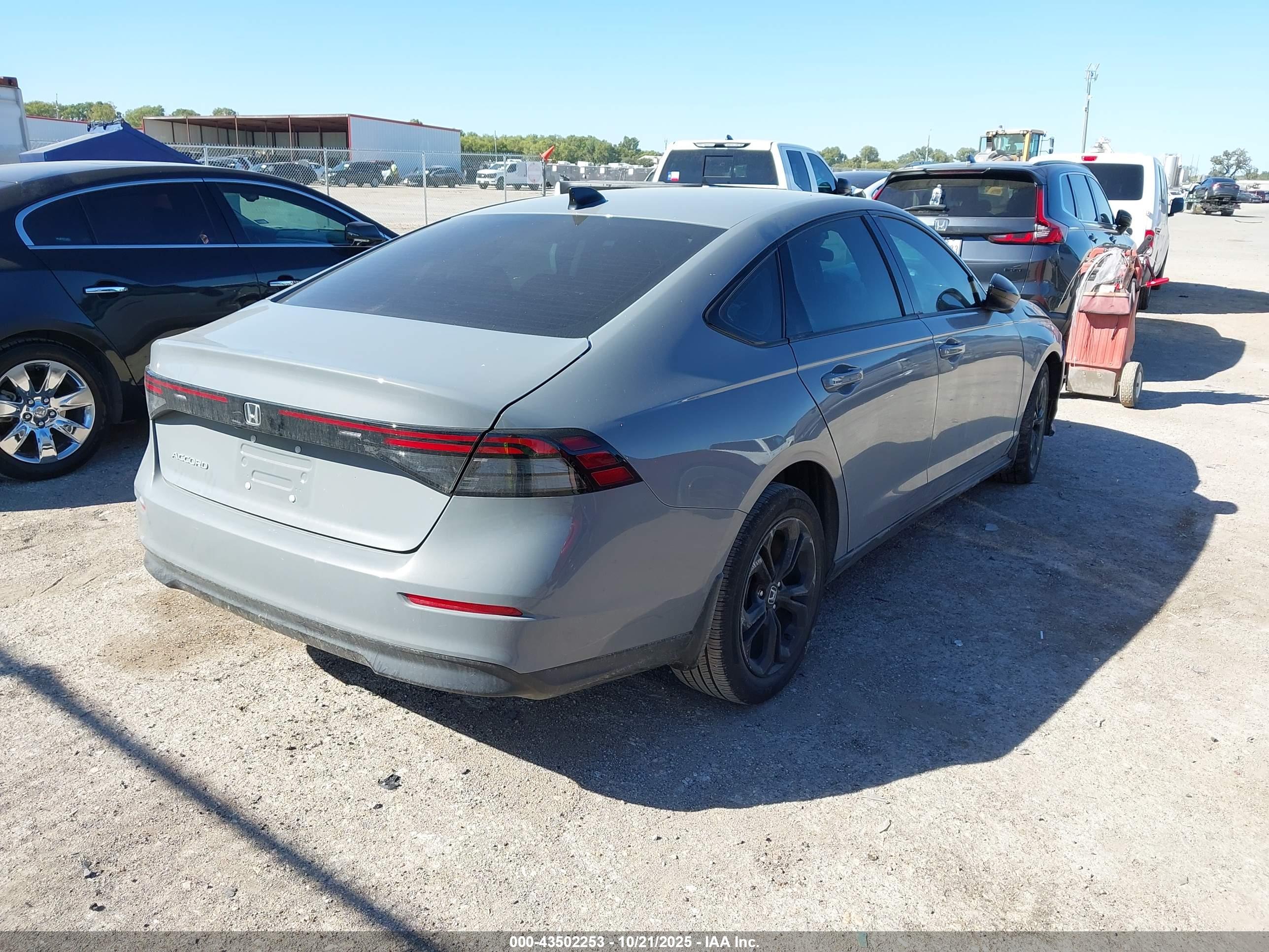 HONDA ACCORD image 4