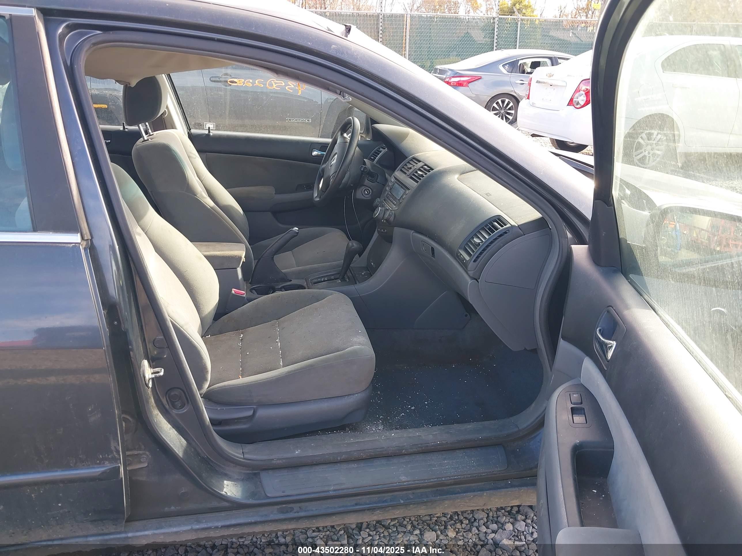 HONDA ACCORD image 5